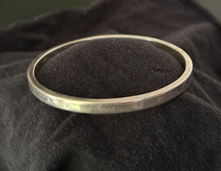 Vintage THAI Solid Sterling Silver Bangle Bracelet ~ 8″