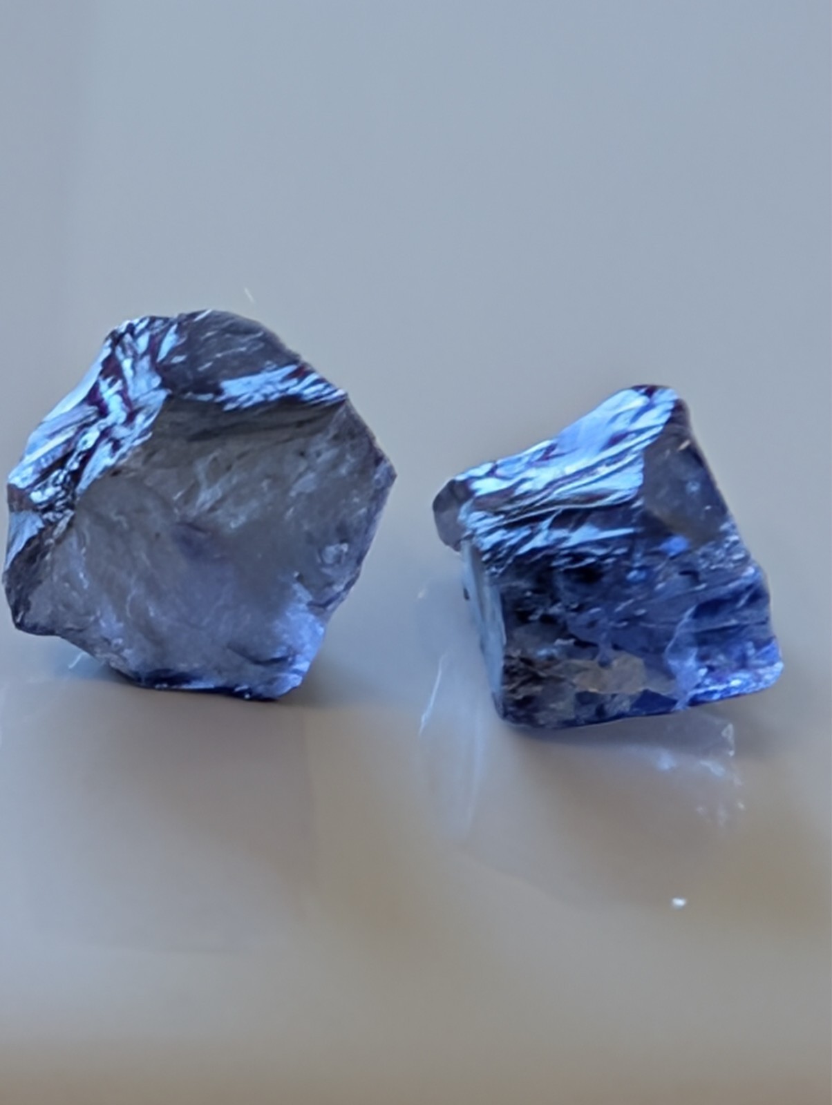 USA seller 11.66 Eye clean Iolite color changing facet rough gemstone specimen