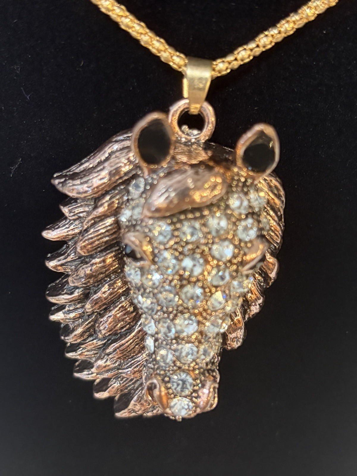 Betsy Johnson Rhinestone Horse Head Metal Enamel Pendant And Chain 28 Inch