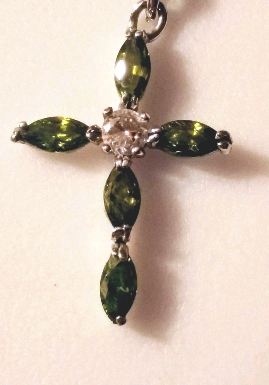 18kGP Green Peridot and Crystal Cross pendant Necklace