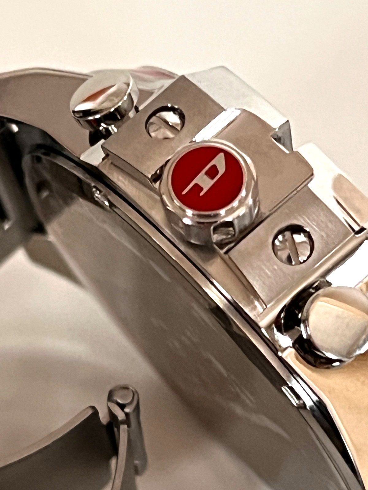 DIESEL DZ4638 Men’s Mega Chief Red Enamel Stainless Steel Watch BNWT/Box $290
