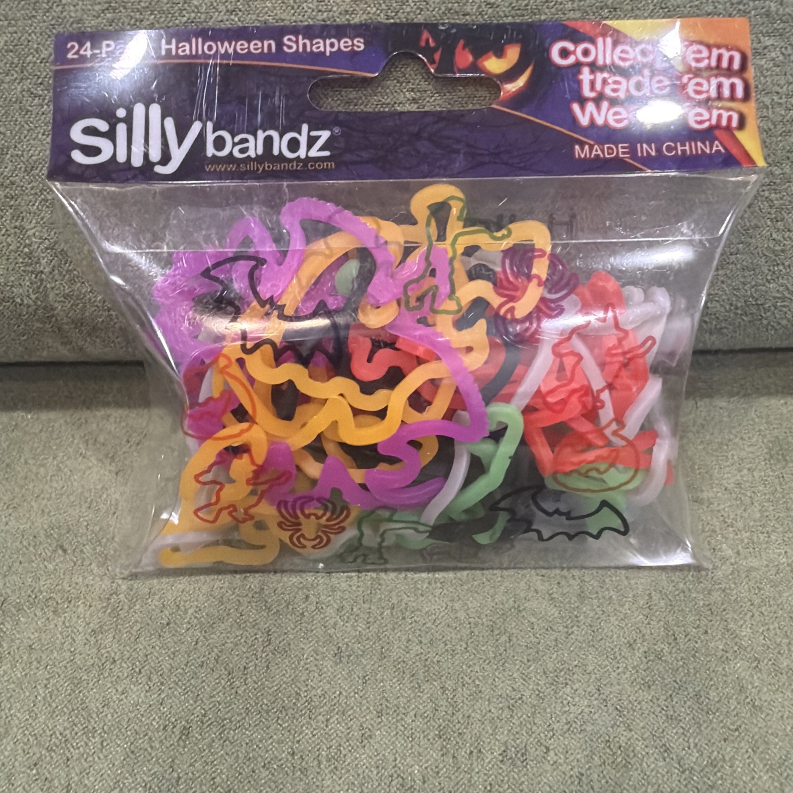 Silly Bandz Elastic Silicone Bracelets Halloween shapes Bands PARTY Favors NEW