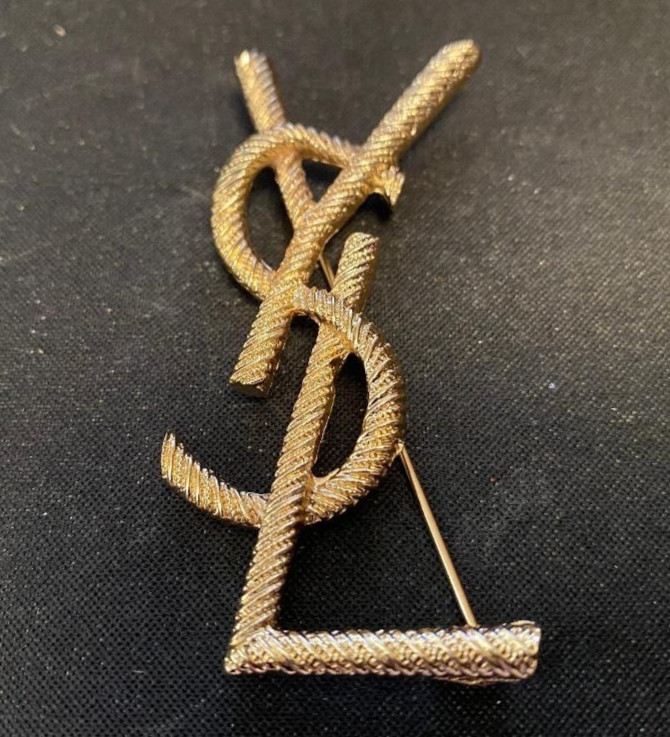 Brilliant YSL Yves Saint Laurent Opyum Twisted Brooch Stamped Brooch Pin