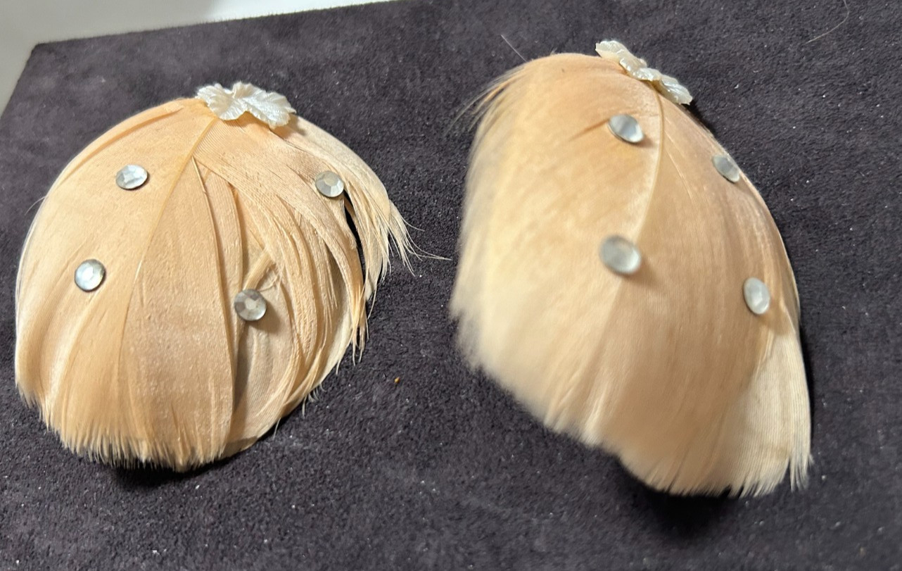 Vintage 1950’s Real Feather Flower Rhinestone Special Occasion Earrings Clip-On