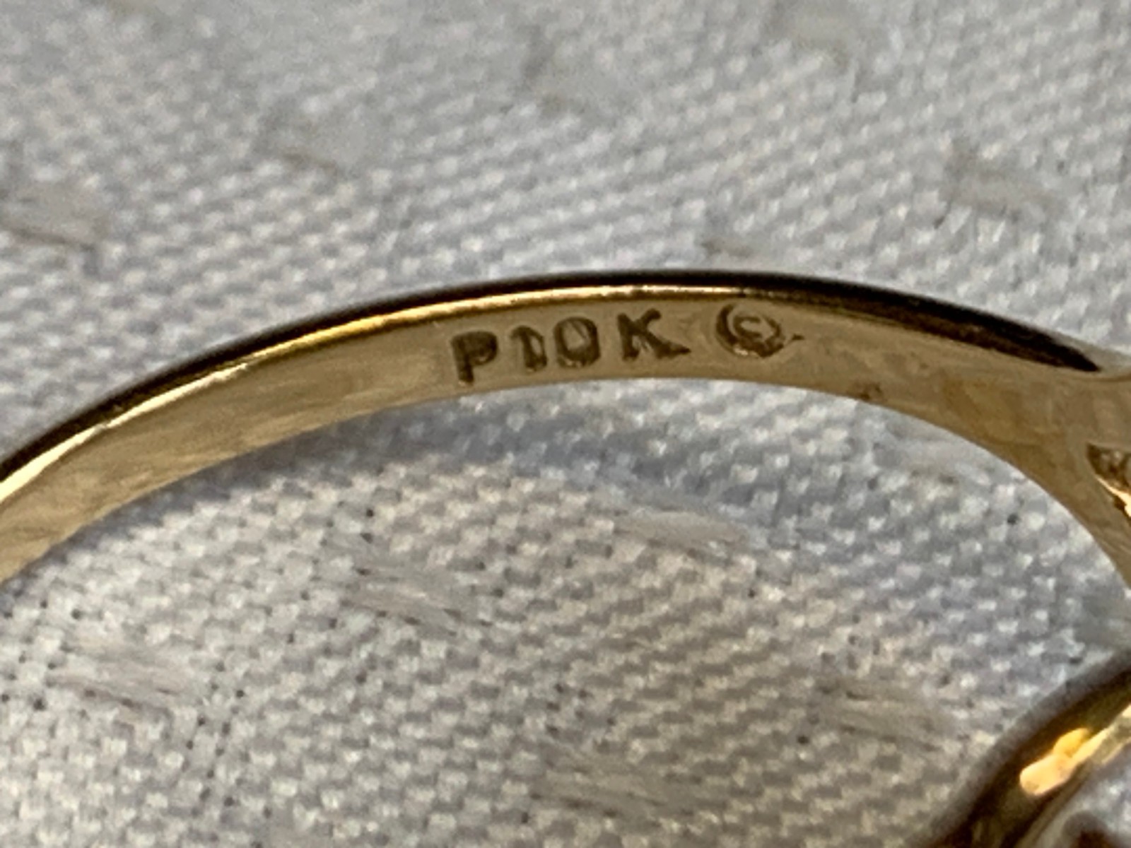 10K Yellow Gold Ring 1.53g Fine Jewelry Size 6 Band Opal Look Oval Stone *READ*