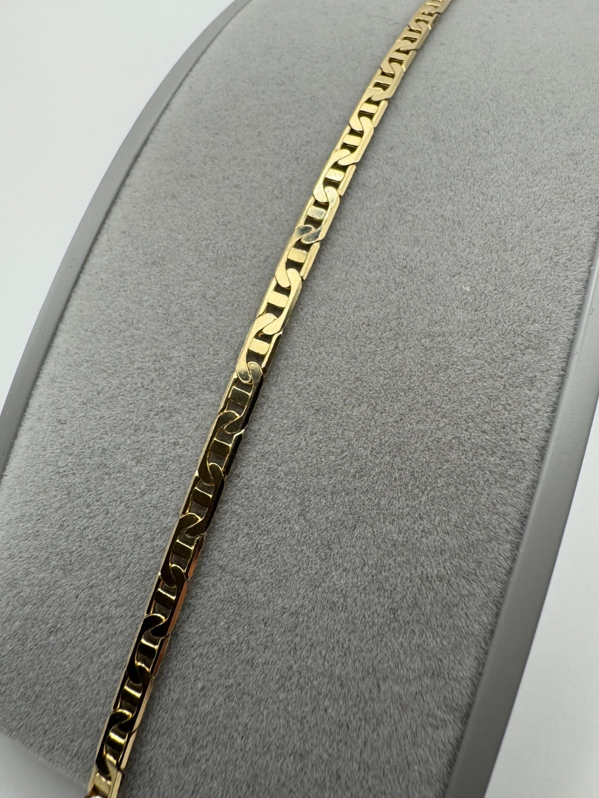 9ct Yellow Gold 3.5mm Solid Anchor Curb Necklace 22 Inch / 55cm (AG100AC)