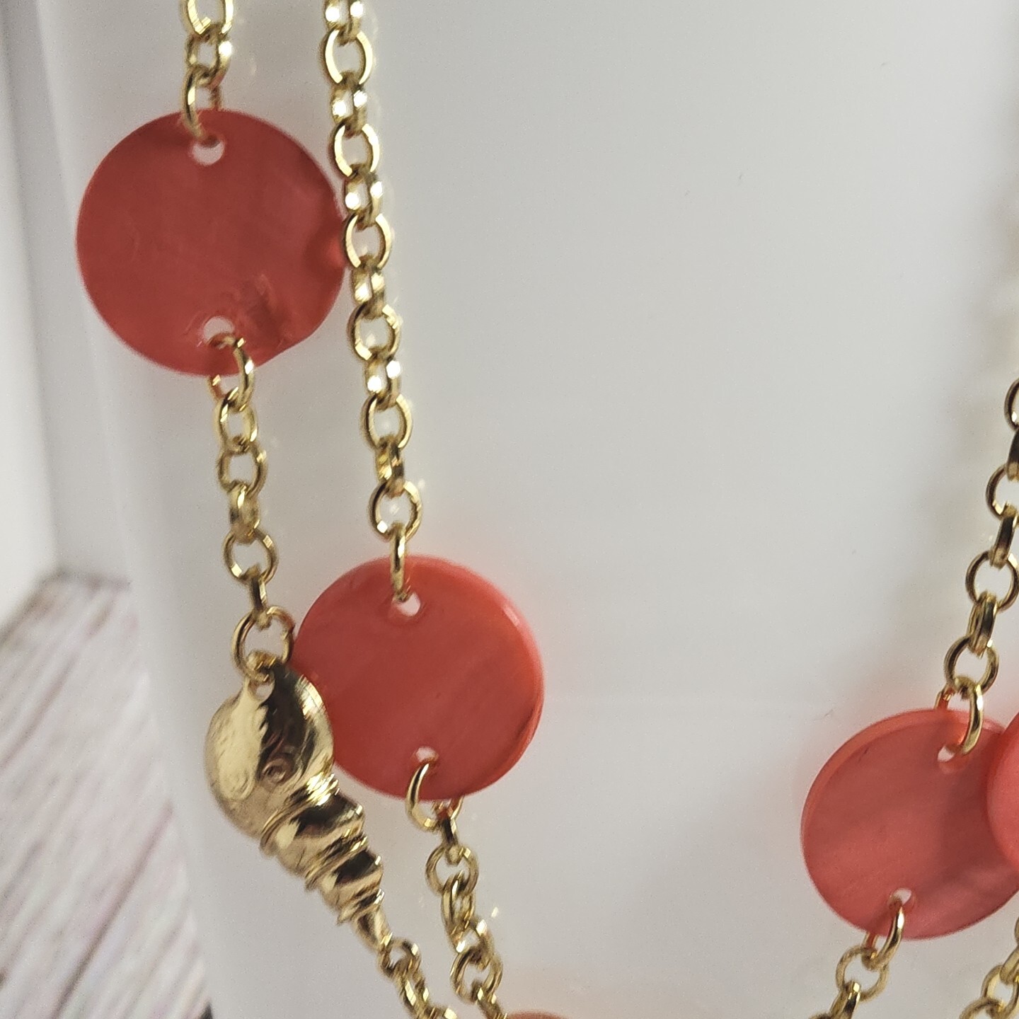 Vitnage Coral Colored Nautical Goldtone Seashell Necklace 36″