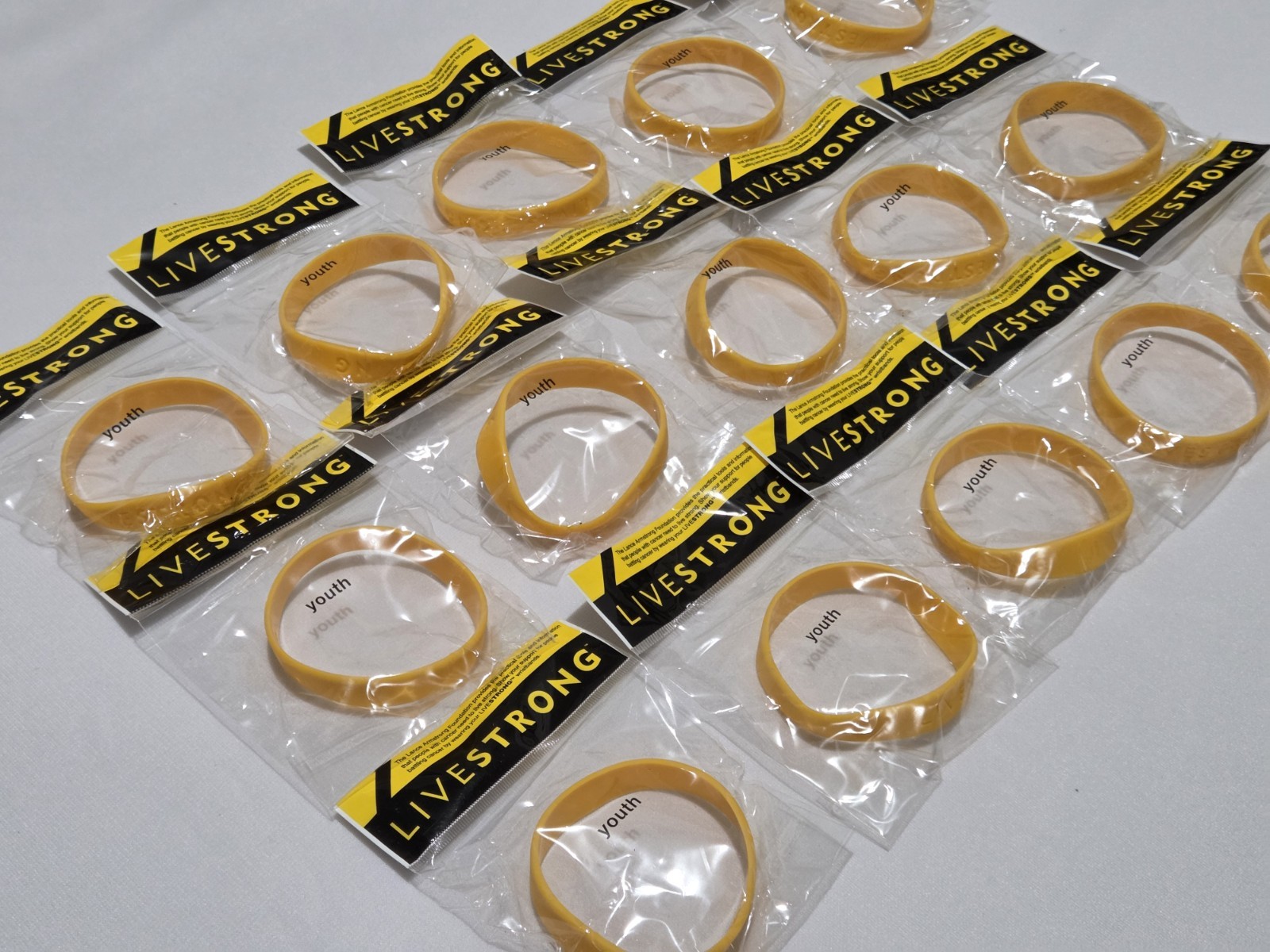Lot of 15 – Nike Livestrong Bracelet – NEW – (Size XS-M) 7″/180 mm – XS – M