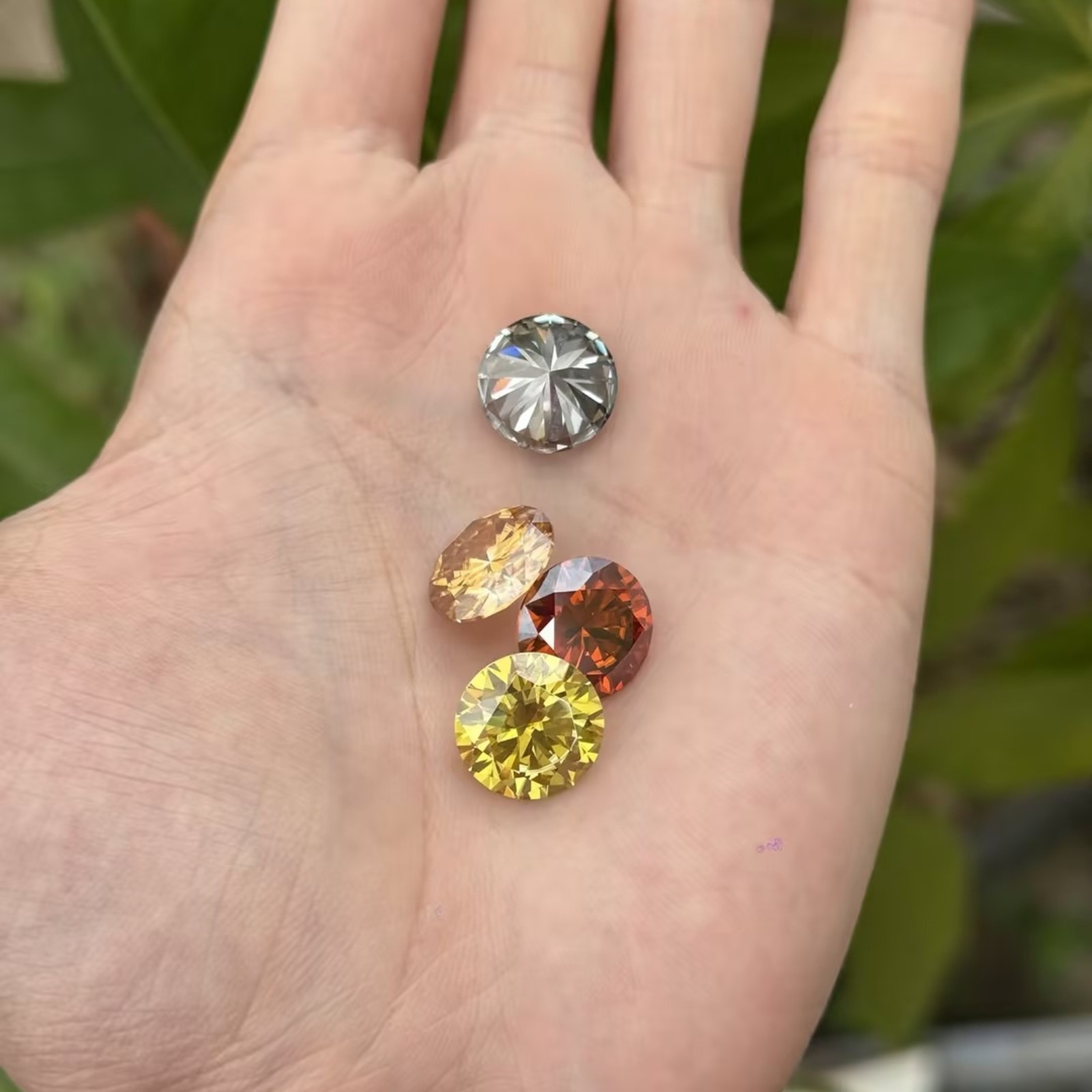 Wholesale Moissanite Stones Champagne 3-14mm Round Cut GRA VVS1 for Jewelry DIY