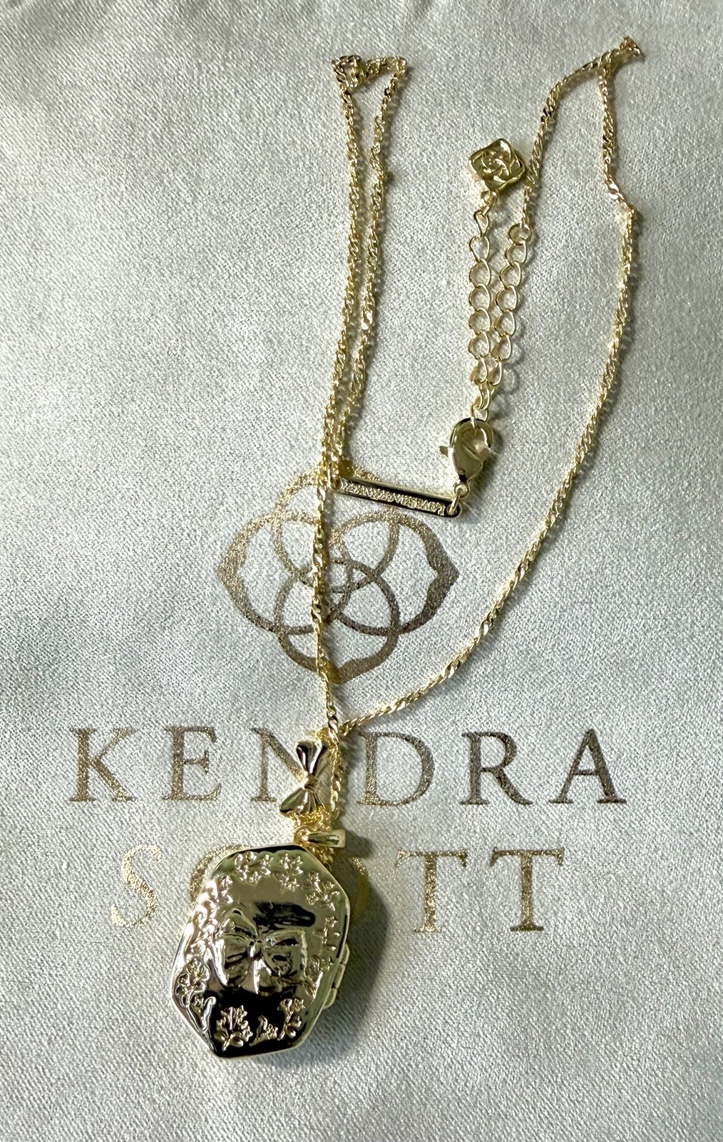 🌹Kendra Scott x LoveShackFancy Daphne Gold Locket Necklace Pink Mint Rosa Beaux