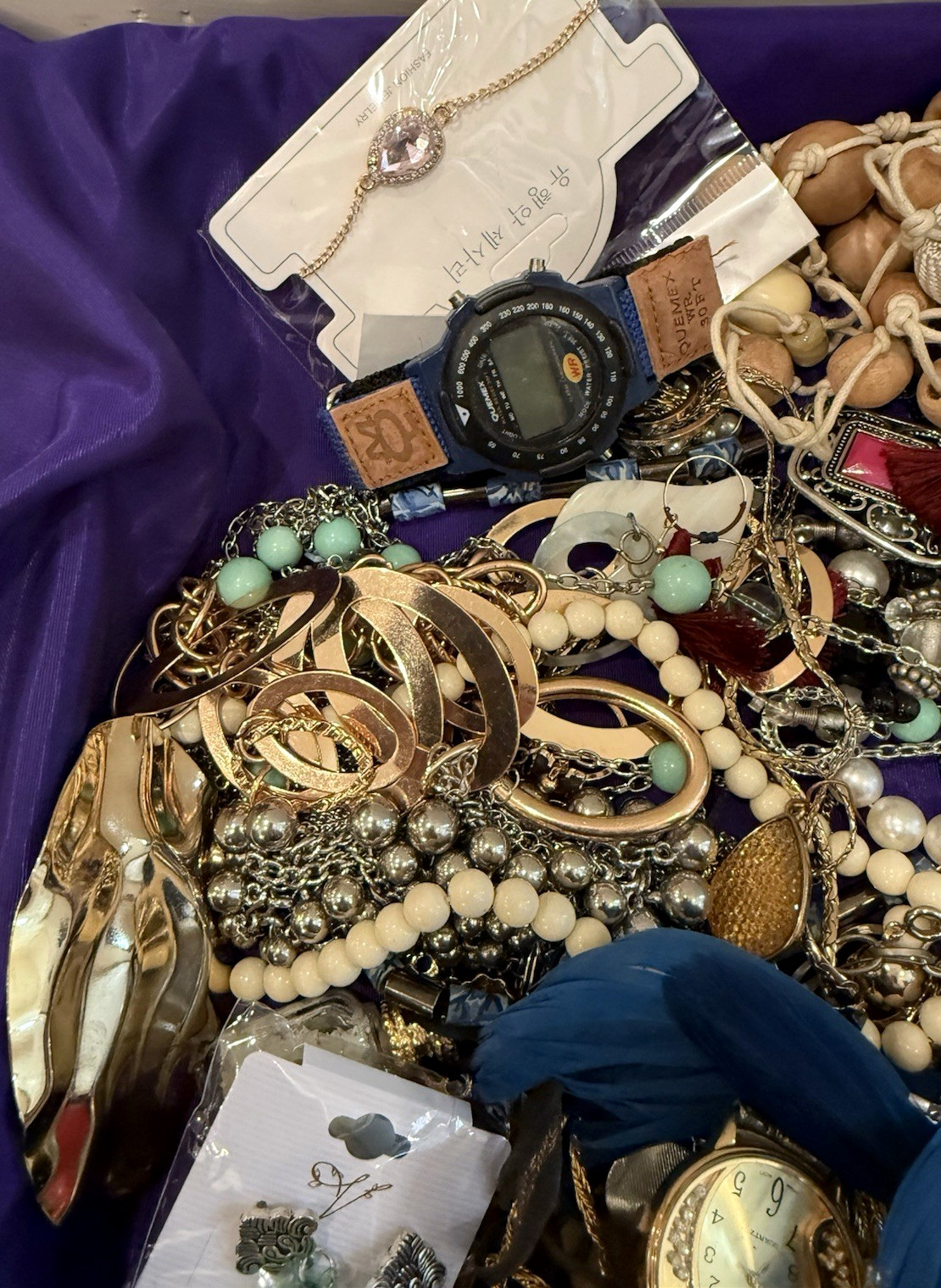 Vintage to Now Unsearched Untested Jewelry Lot D, 5 lb. 9 oz.