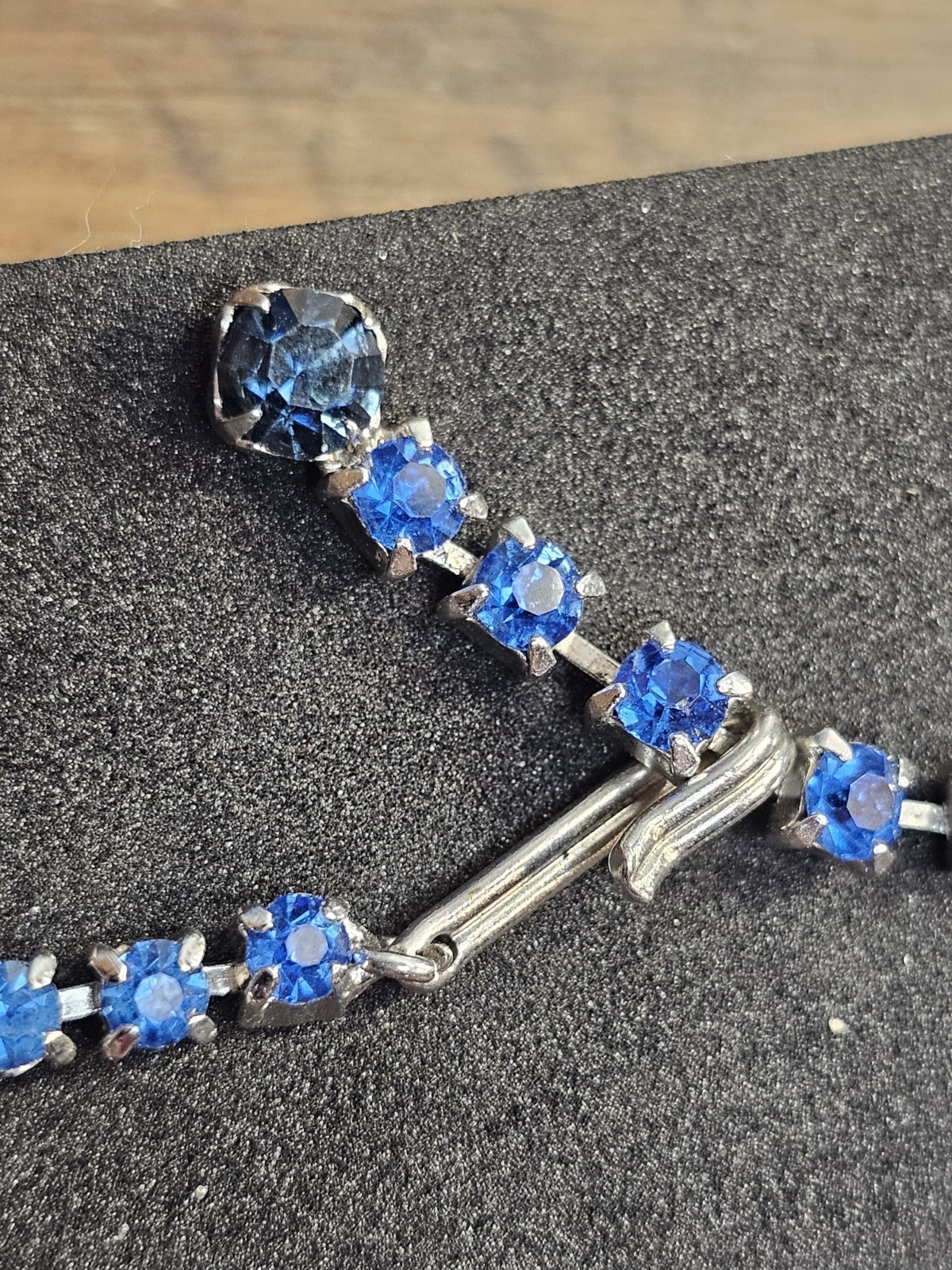 Blue Crystal Teardrop Flower Pendant Rhinestone Riviere Necklace Box 15 in