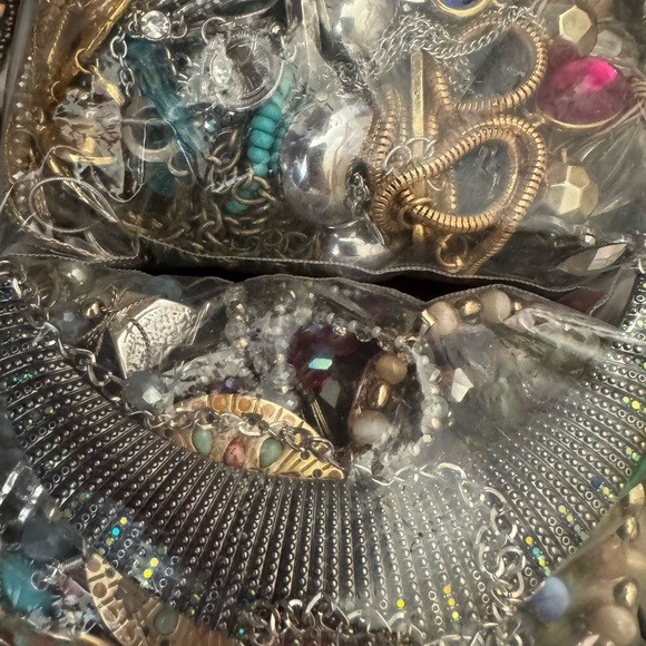 1 Pound Lb Mystery PREMIUM Jewelry Lot VTG to Modern Wearable (READ DESCRIPTION)
