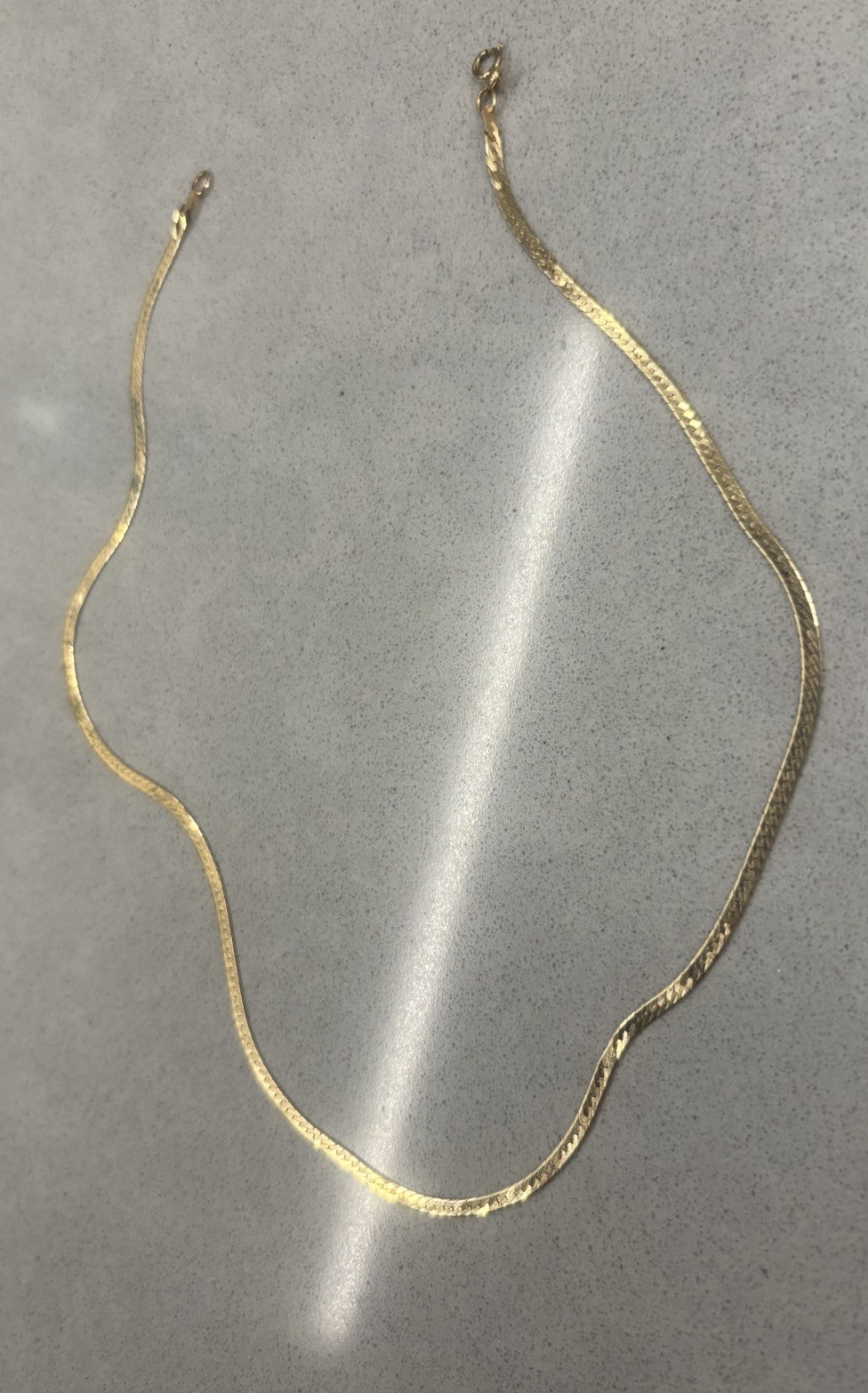 Vintage 14K Solid Yellow Gold Herringbone Necklace ~ 0.25” ~ 4.15g