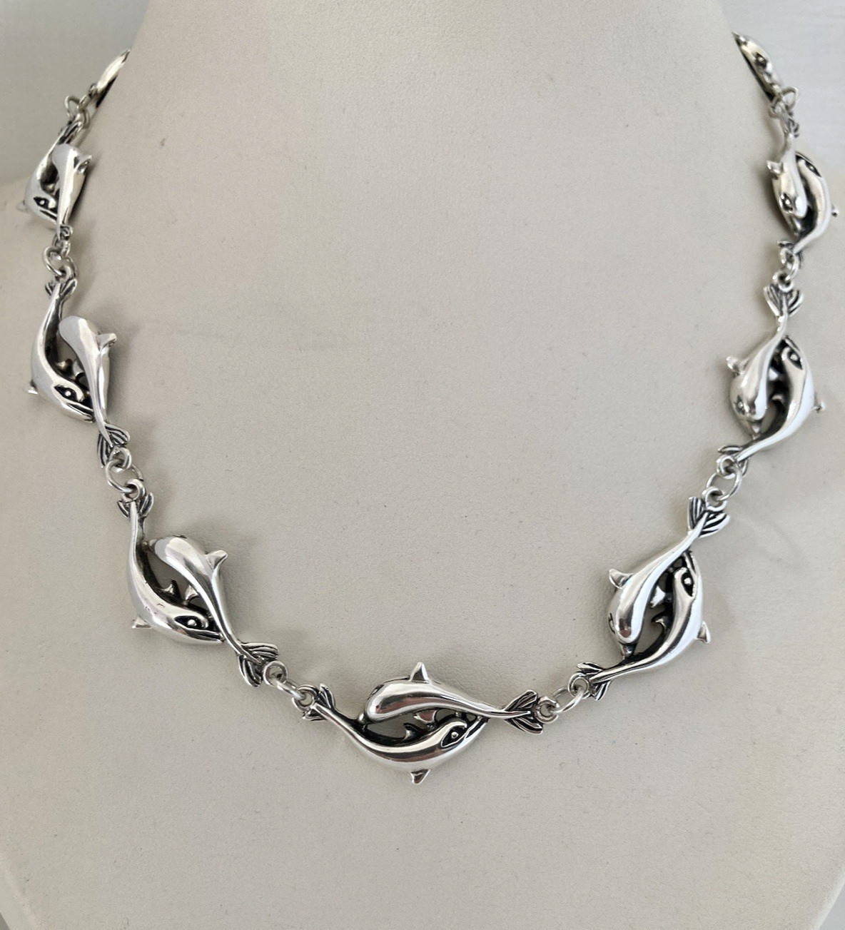 Sterling Silver Entwined Swimming Dolphin Necklace 17.5 Inches 32.6g