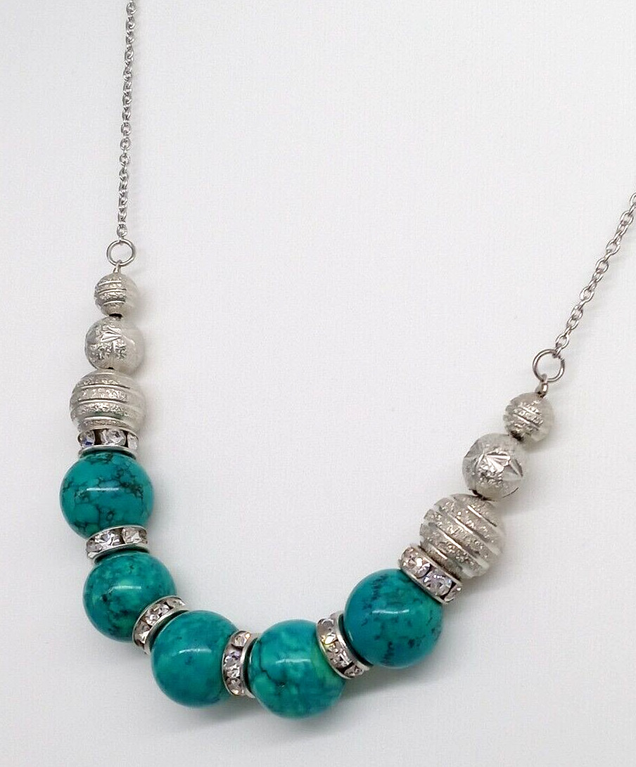 Green and Black Bead Rhinestone Chain Necklace Silver Tone Metal Clear Crystals