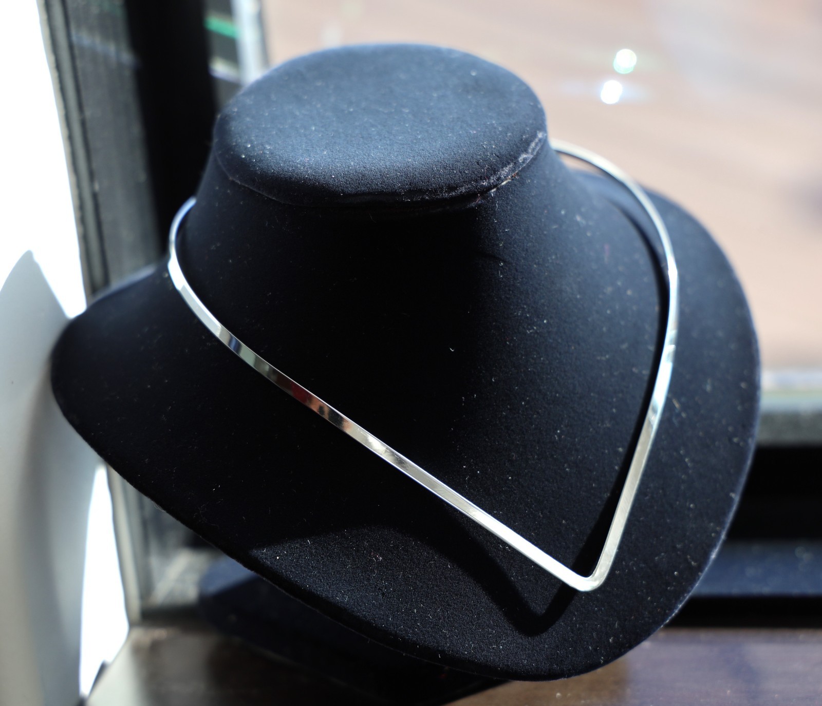 .925 Sterling Silver Plated Choker Collar Necklace Flat V Shape Fashion Jewelry
