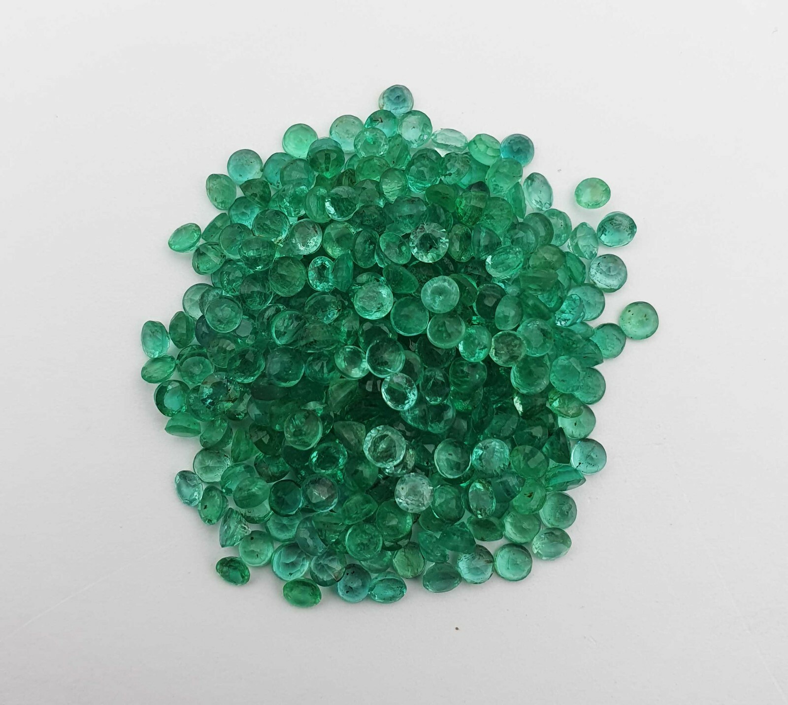 Natural Zambia Emerald Round Cut Loose Gemstone Lot 50 Pcs 3 MM 6 CT