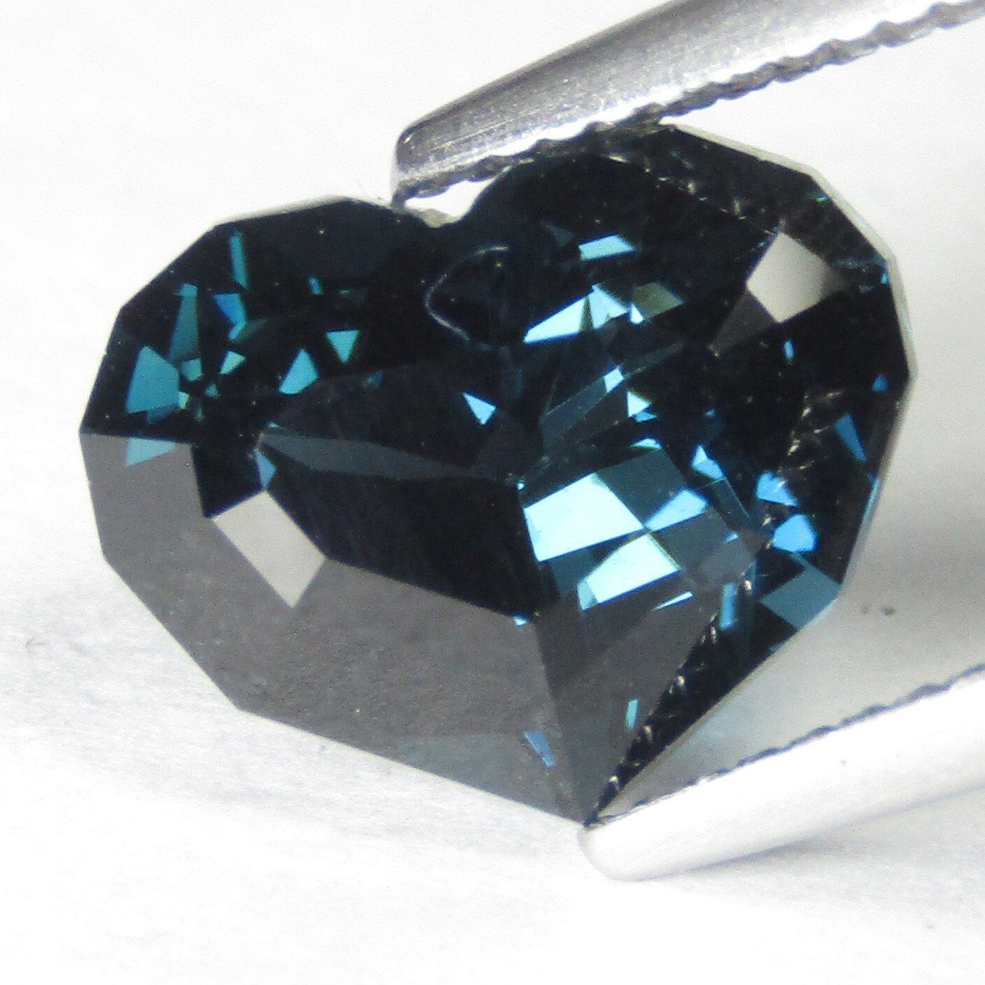 5.24Cts Ravishing Natural London Blue Topaz Heart Custom Cut Brazil Gemstone