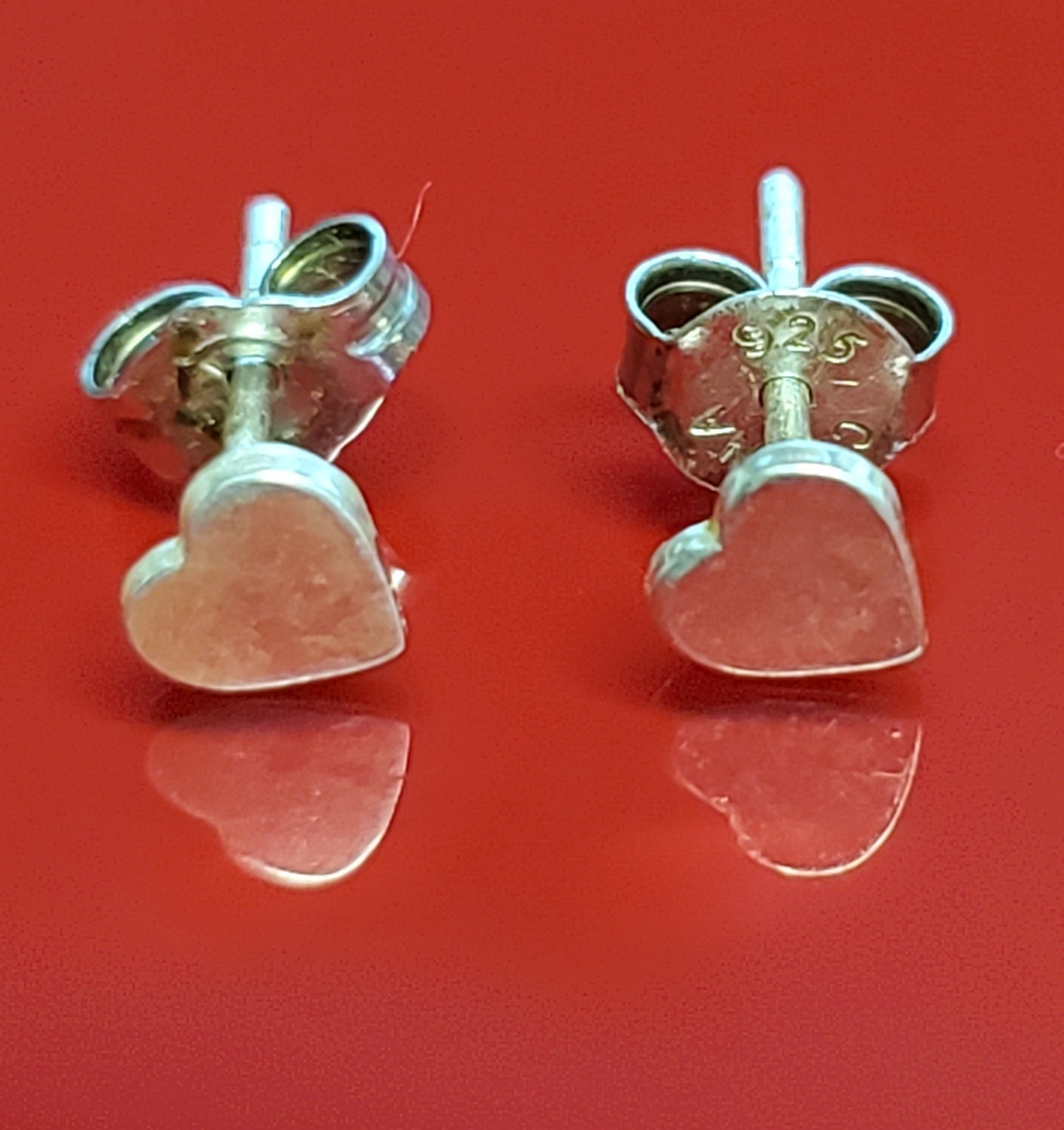 VTG Heart Stud Earrings 0.25in Silver Lightweight Everyday Wear Dainty READ