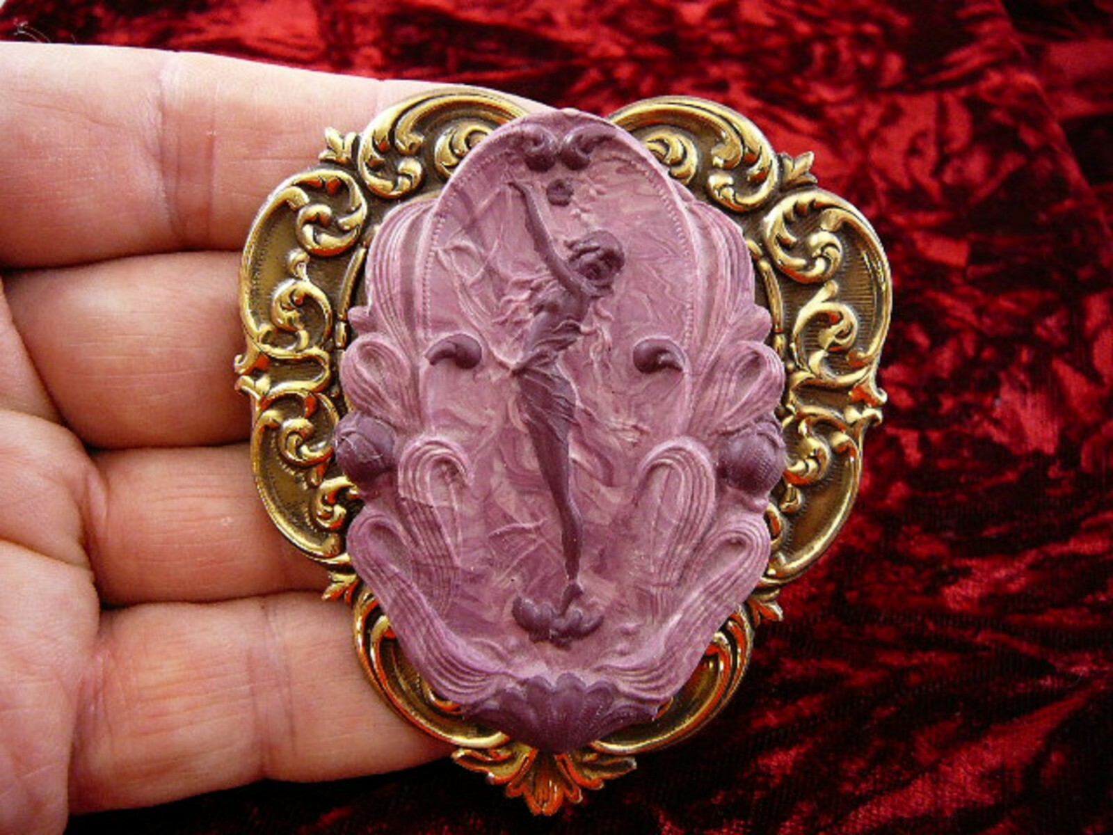 (CL25-7) WOMAN lady of the lake tree burgundy CAMEO Pin Pendant brooch Necklace