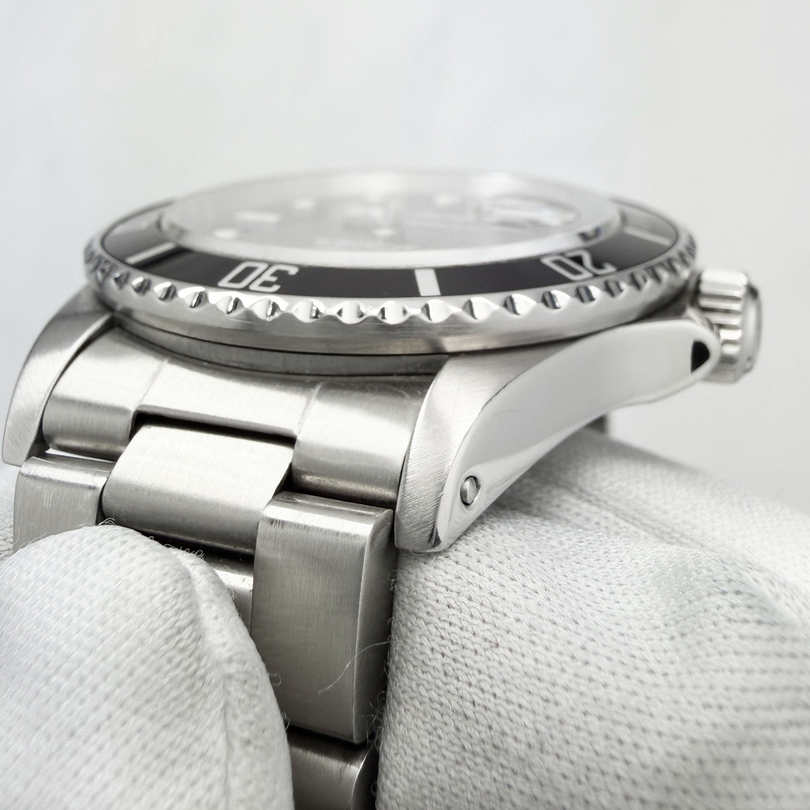 1987 Rolex Submariner Date 168000 40MM Black Dial Stainless Steel