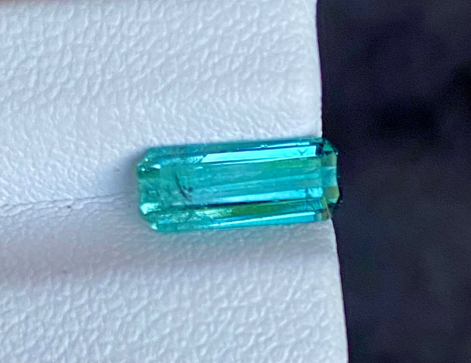 1.25 Carats Natural Indicolite Tourmaline Losse Gemstone Afghanistan.