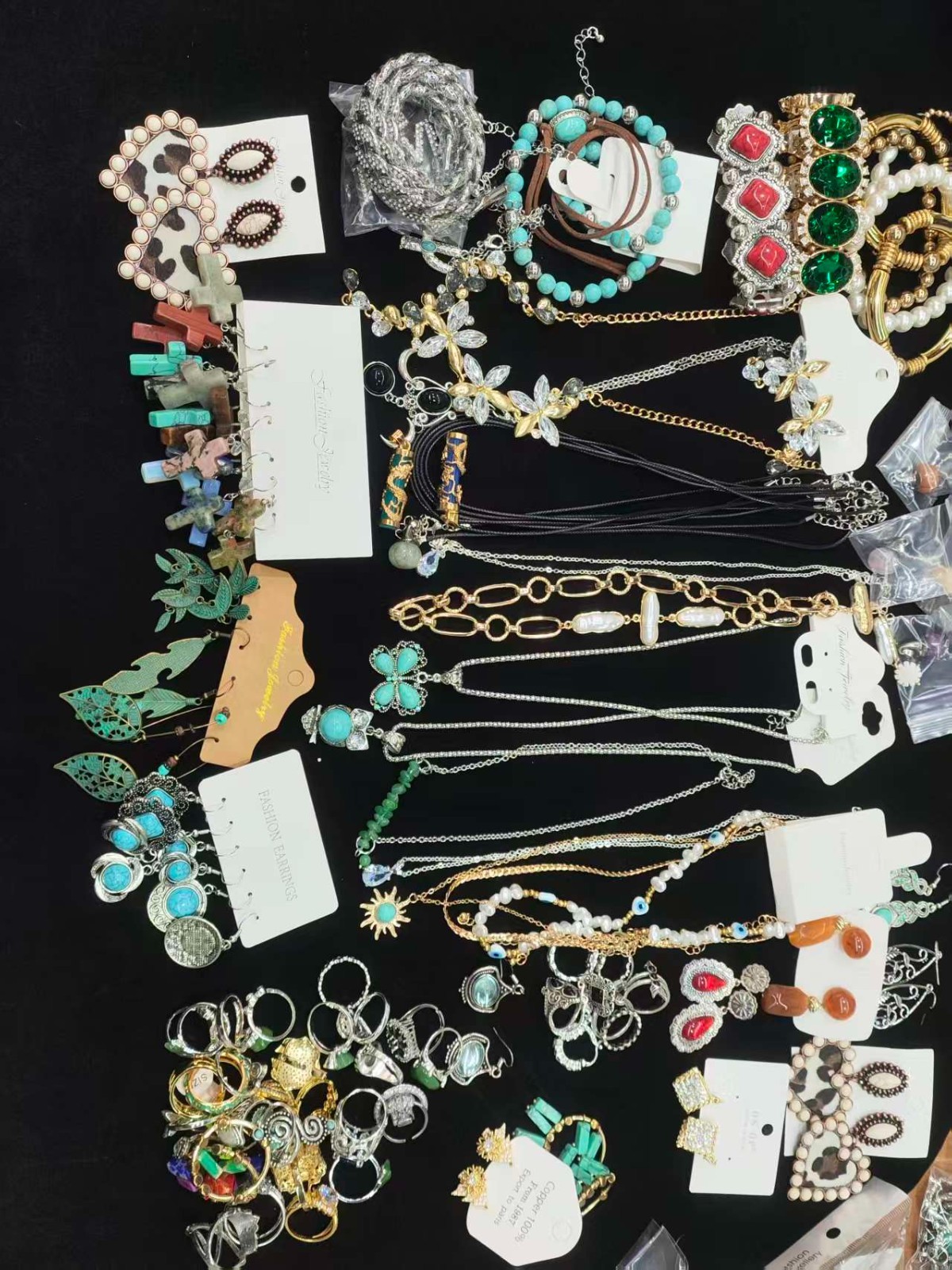 15pcs Wholesale Mystery Jewelry Set For Women Rings Bracelets Necklaces Earring