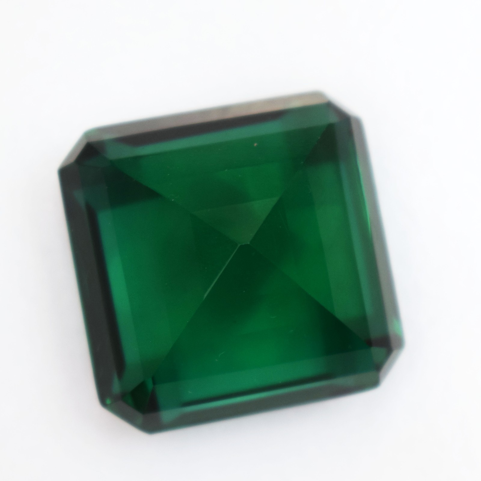 136.35 CT Muzo Green Emerald Octagon Cut Flawless Certified Loose Gemstone