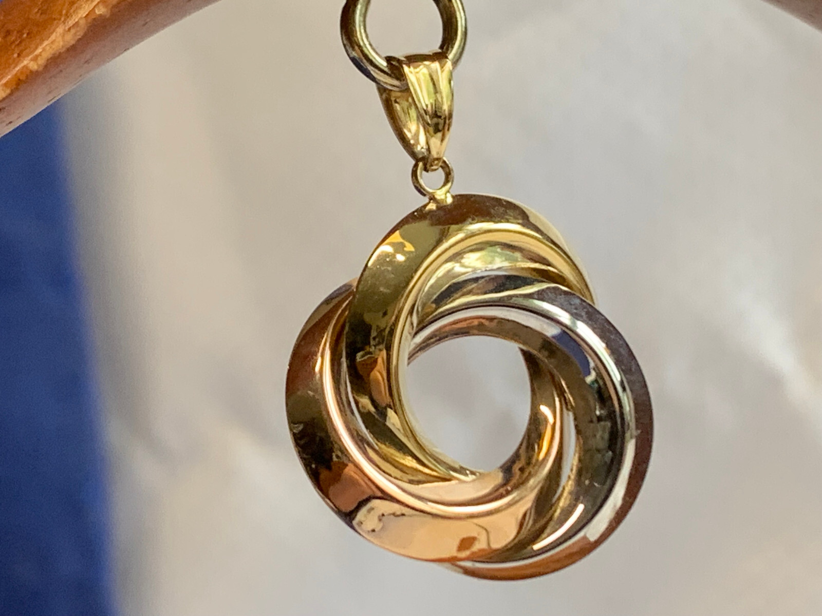 14K Tri-Color Gold Swirl Pendant 2.34g Fine Jewelry Yellow Rose & White Gold
