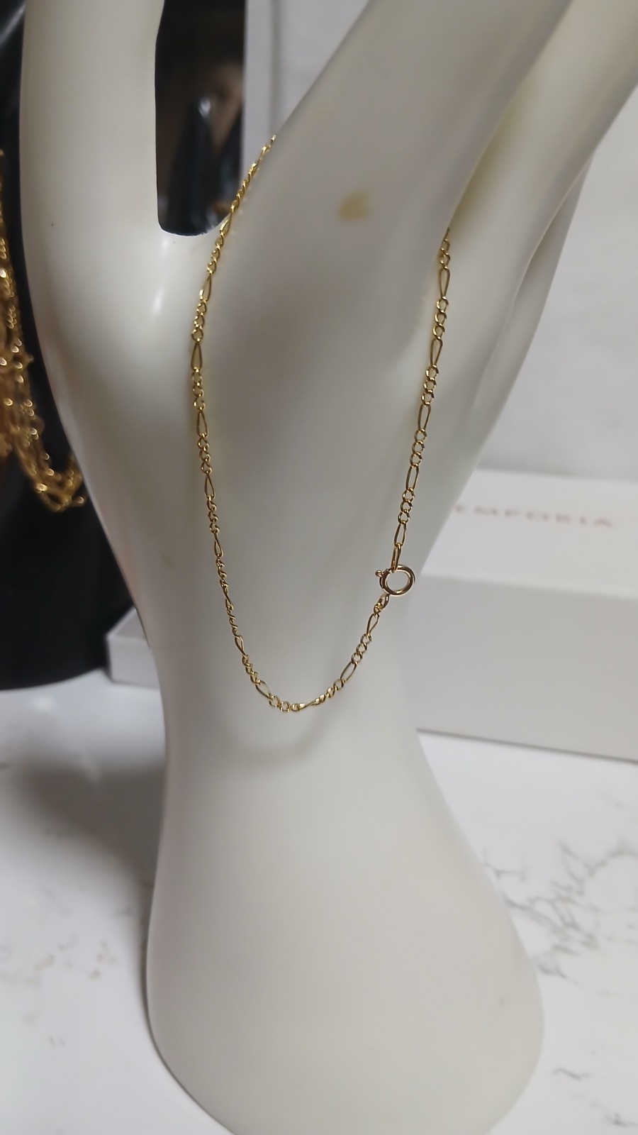 9ct Yellow Gold Bracelet.