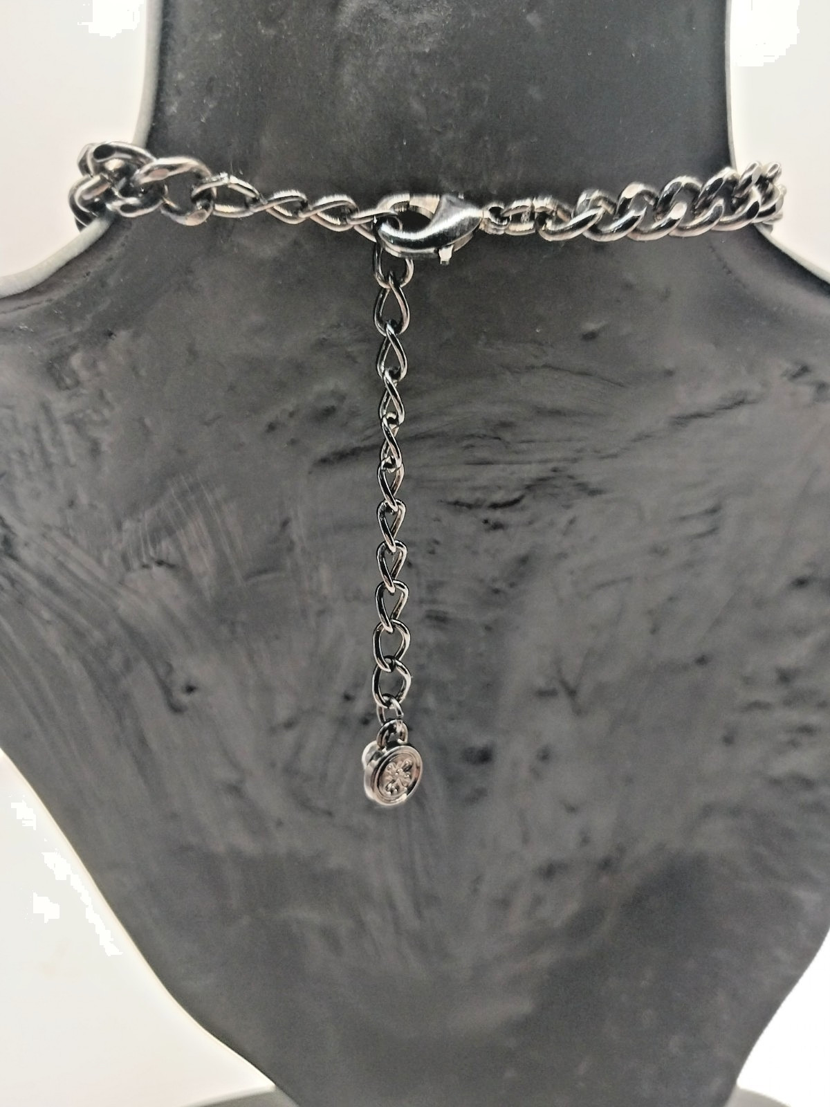 Vintage Vera Wang layered Knot foil back Rhinestone Necklace