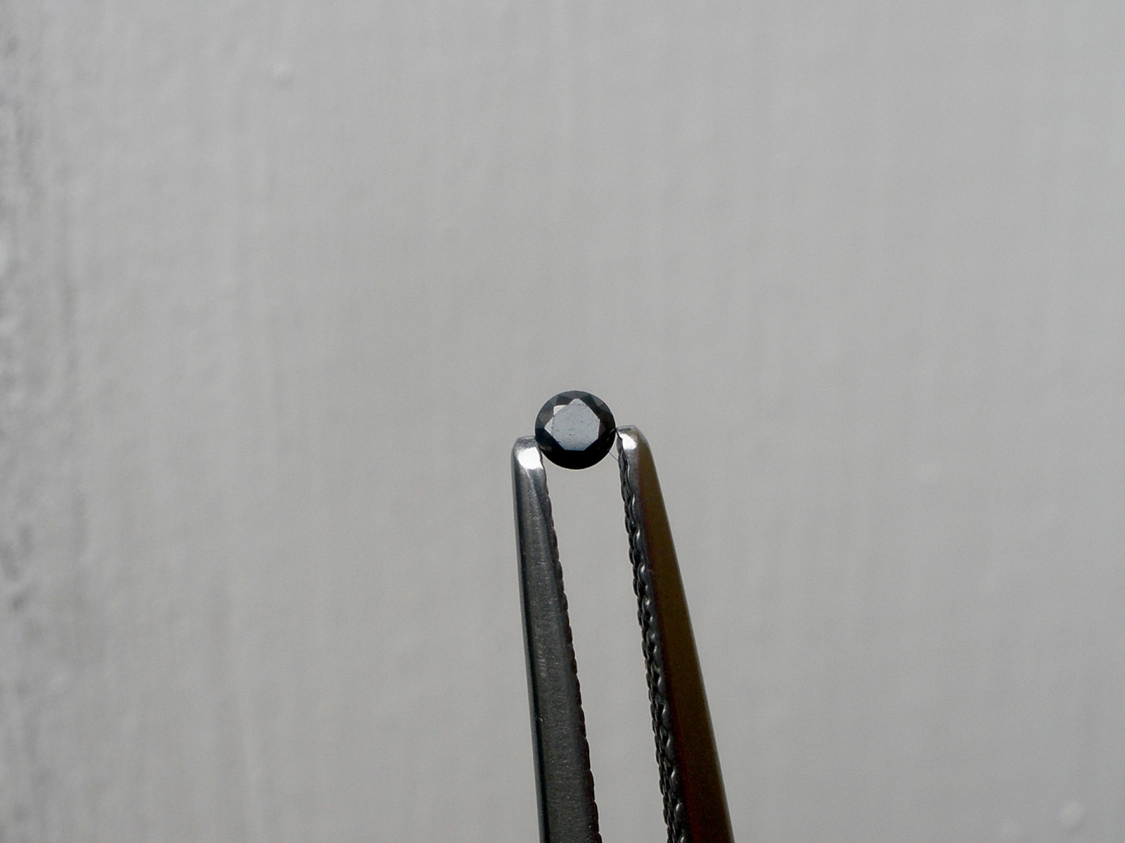 Natural Black diamond loose faceted round 1.5mm