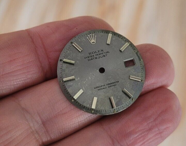 Rolex vintage 36 mm non quick set 1601 dial, finely aged turned color,as picture