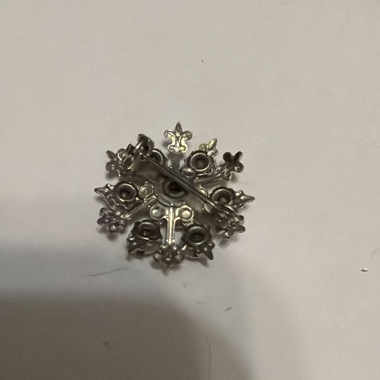 Mid-Century Unsigned Rhinestone Rosette Pin