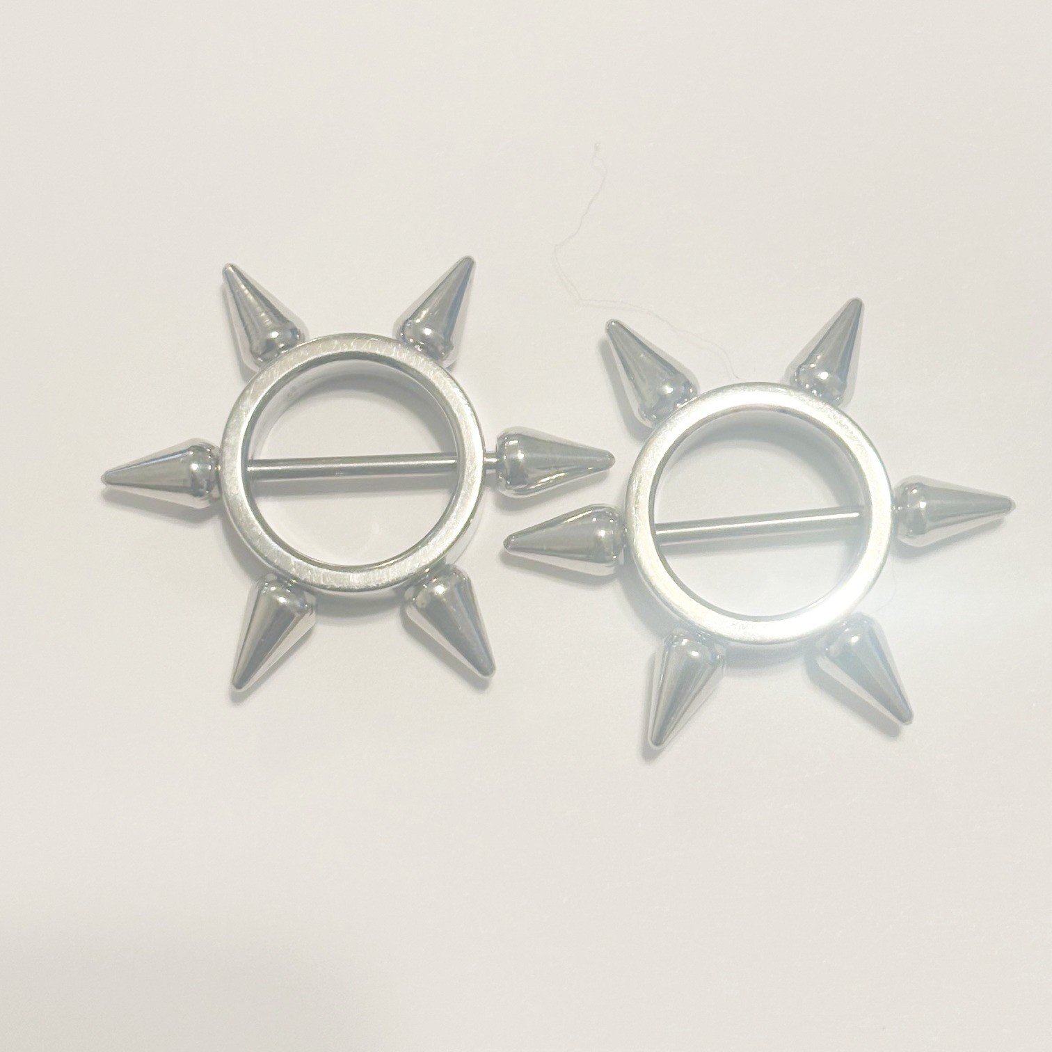 PAIR Sterilized Surgical Steel Round Spikes Nipple Rounder Shield w 14g Barbells