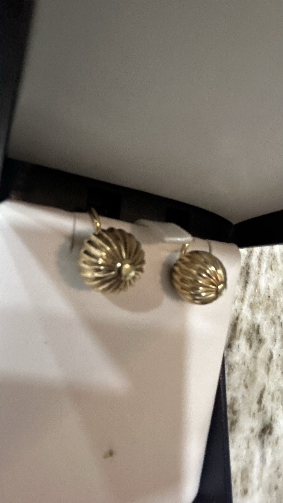 Vintage H.G. Henry Griffith 1/20 12K Gold Filled Ribbed Melon Screw Back Earring