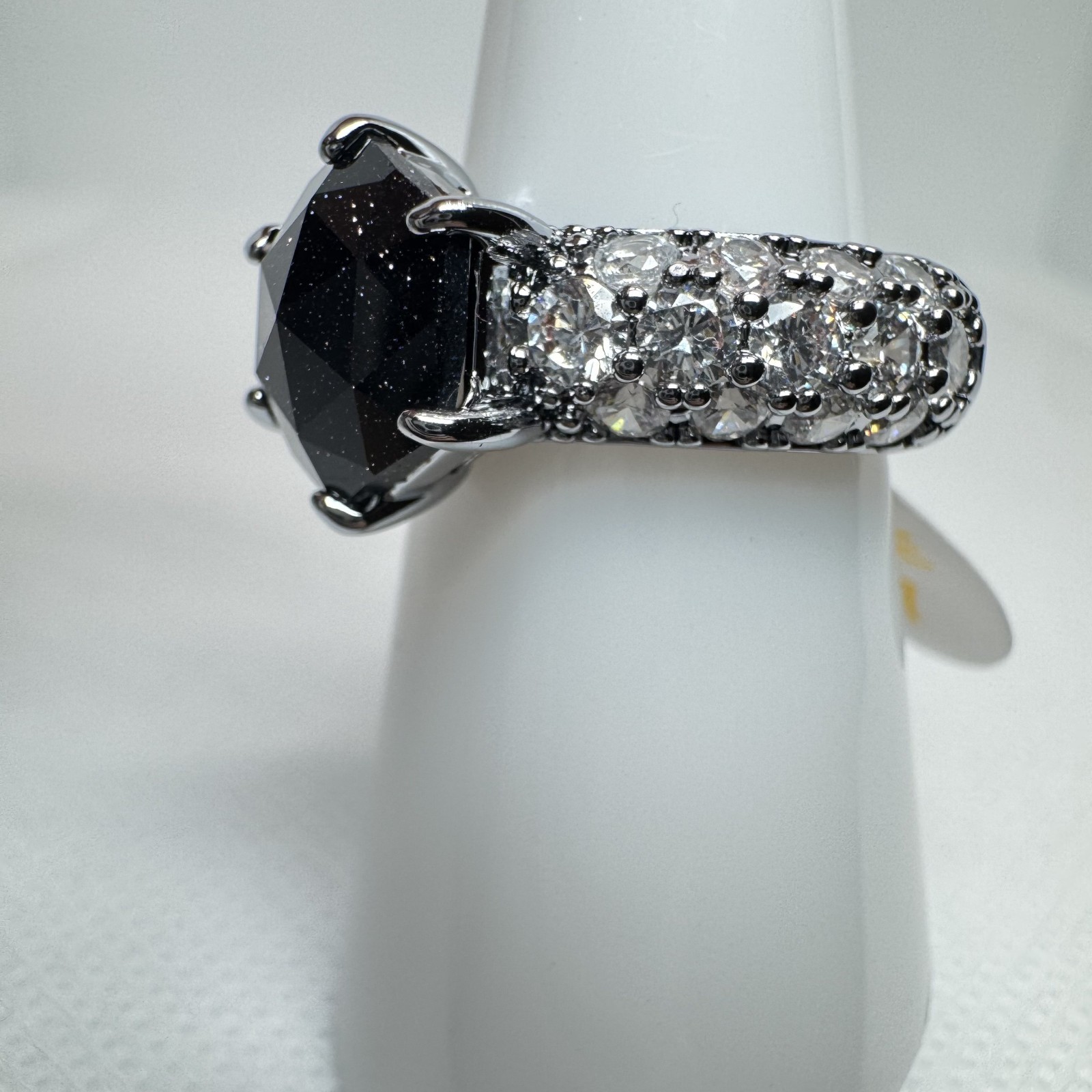 Size 7 Bomb Party Untamed Ring – RG65610 Bold By Nature – On Hematite
