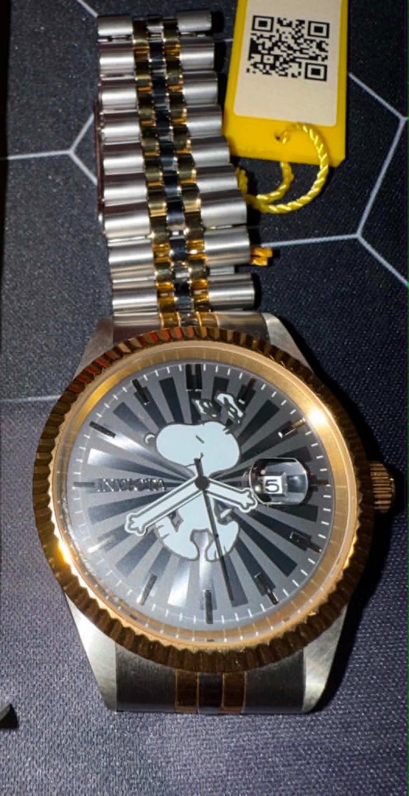 Invicta Character Collection Limited Edition Snoopy Stainless/Gold Analog Watch