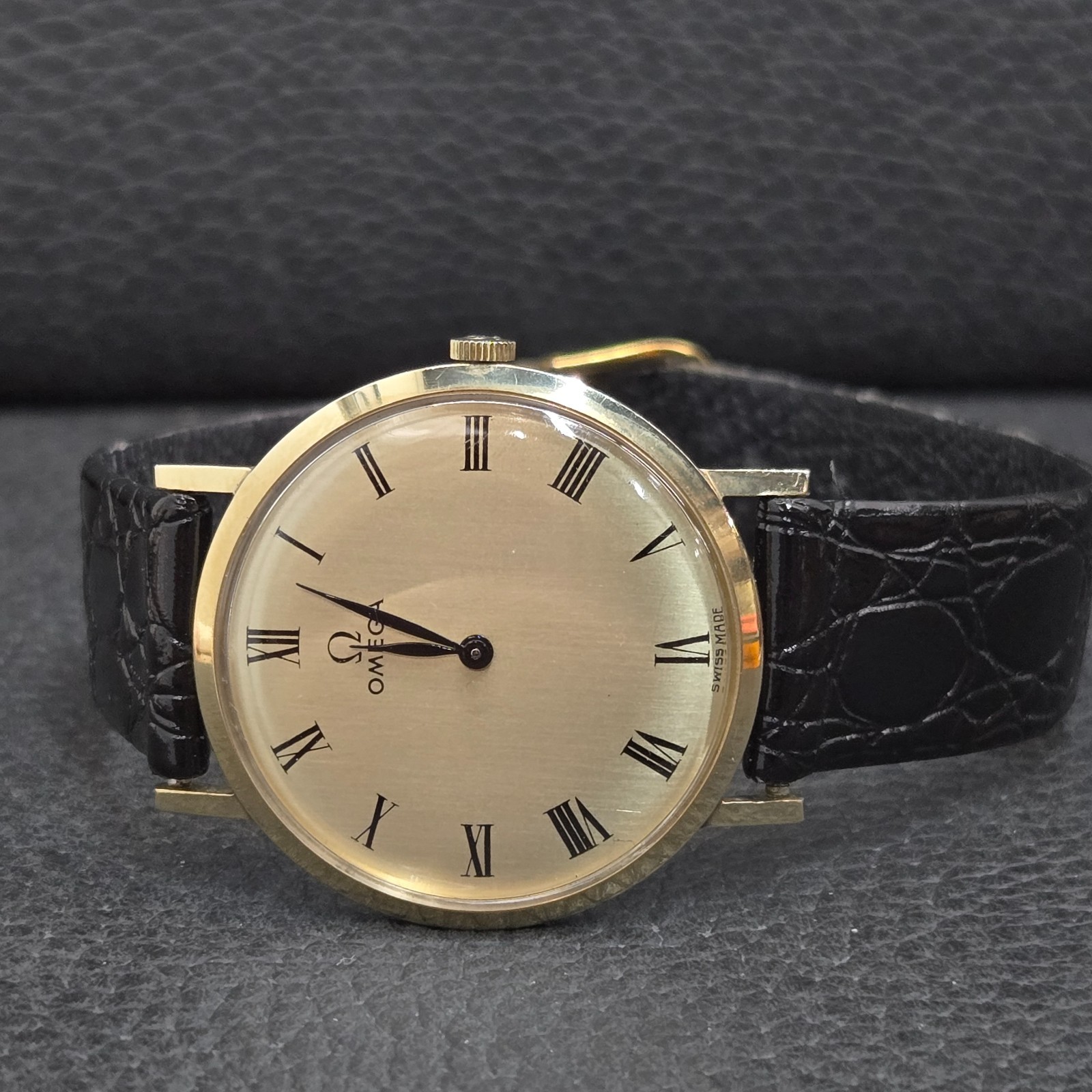 Omega Ultra Thin, 14K Gold Men’s Wrist Watch, 7.75″ Band, 32mm Case Manual Wind