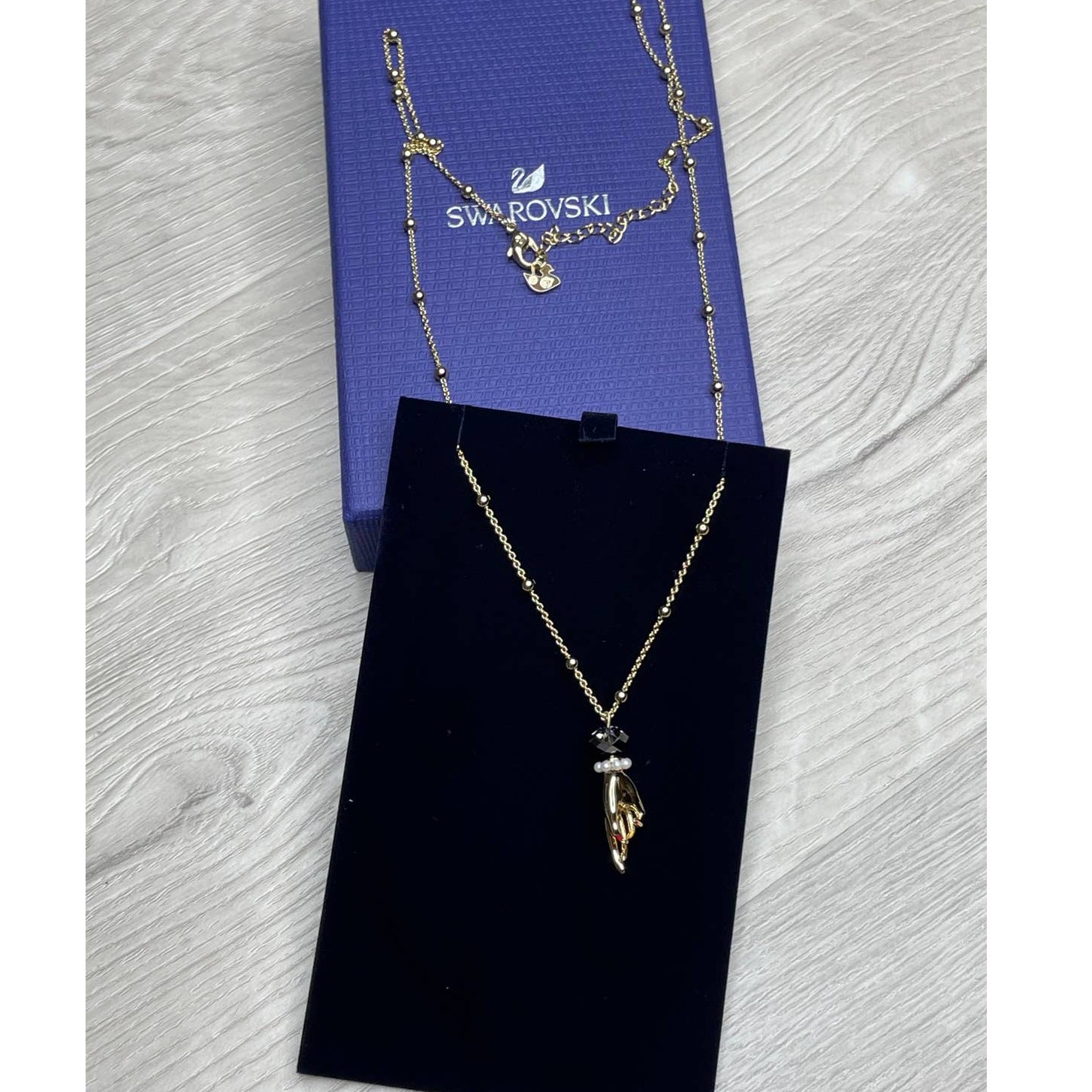 SWAROVSKI TAROT MAGIC HAND PENDANT MULTI-COLORED GOLD TONE NECKLACE