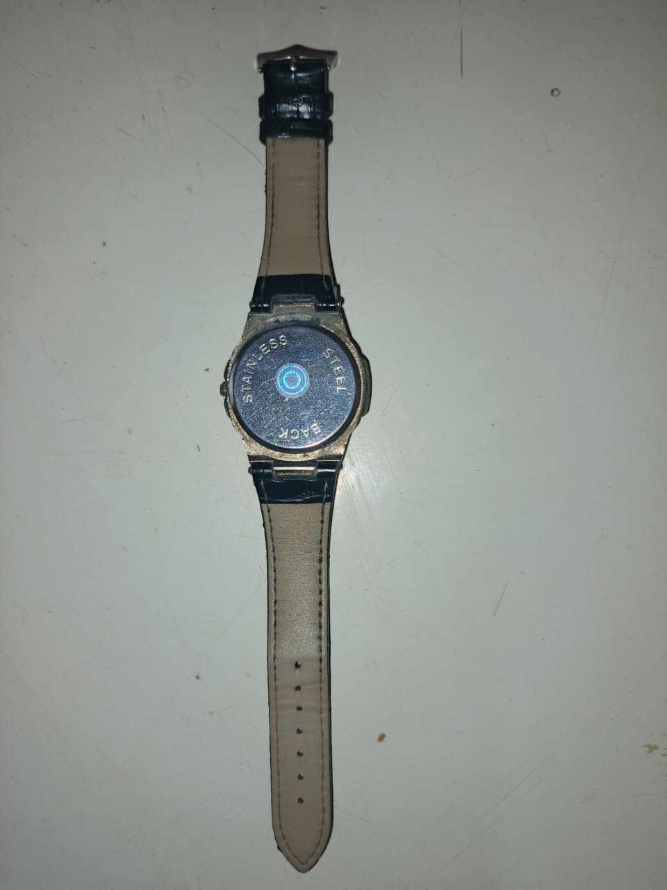 Men’s Analog Wrist Watch Black Dial Leather Strap Classic Style Used
