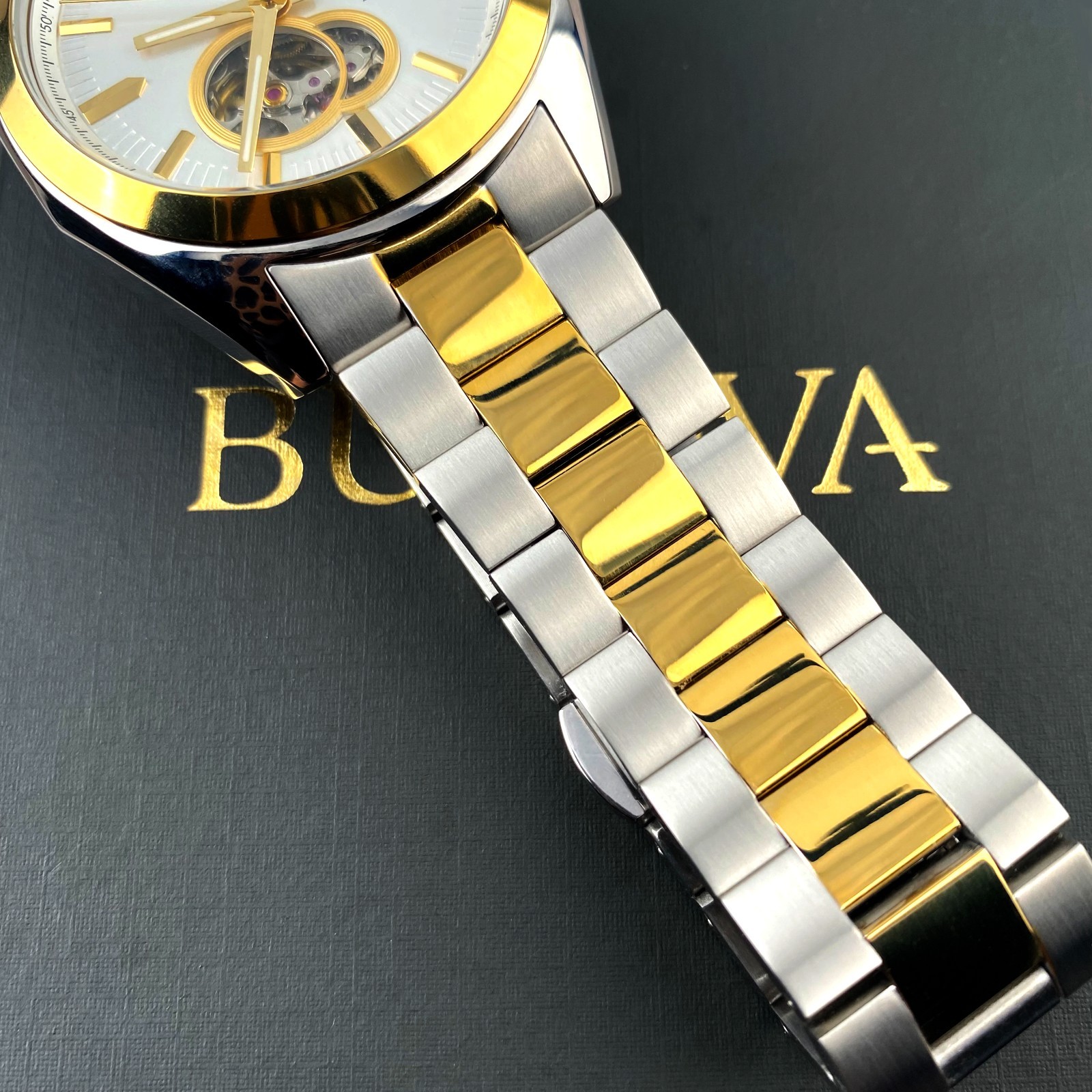 Bulova Surveyor 98A284 Automatic 42mm Silver Tone Dial Gold/Silver Men’s Watch