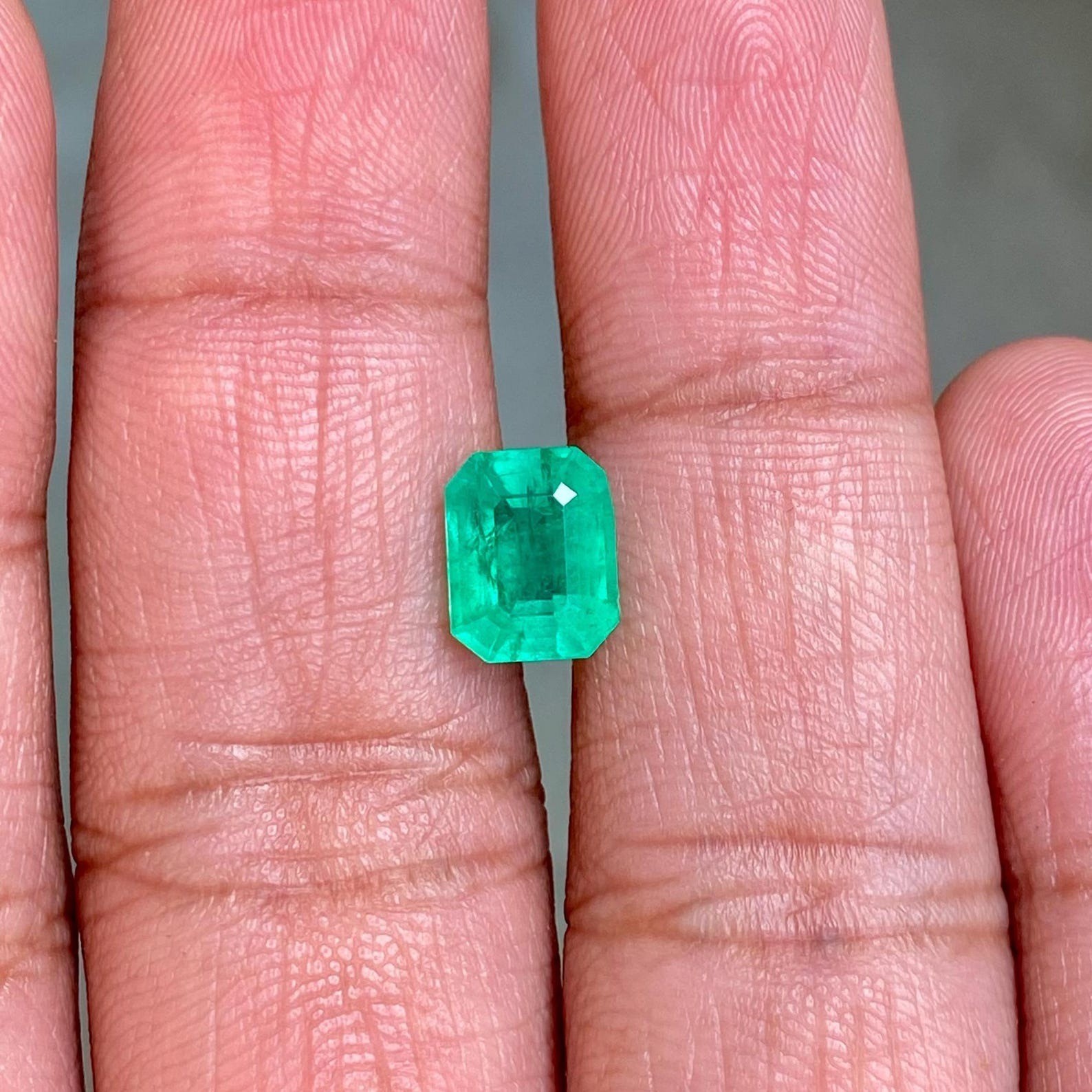 Natural Colombian Green Emerald 7 Ct GIE Certified Emerald Cut Loose Gemstone