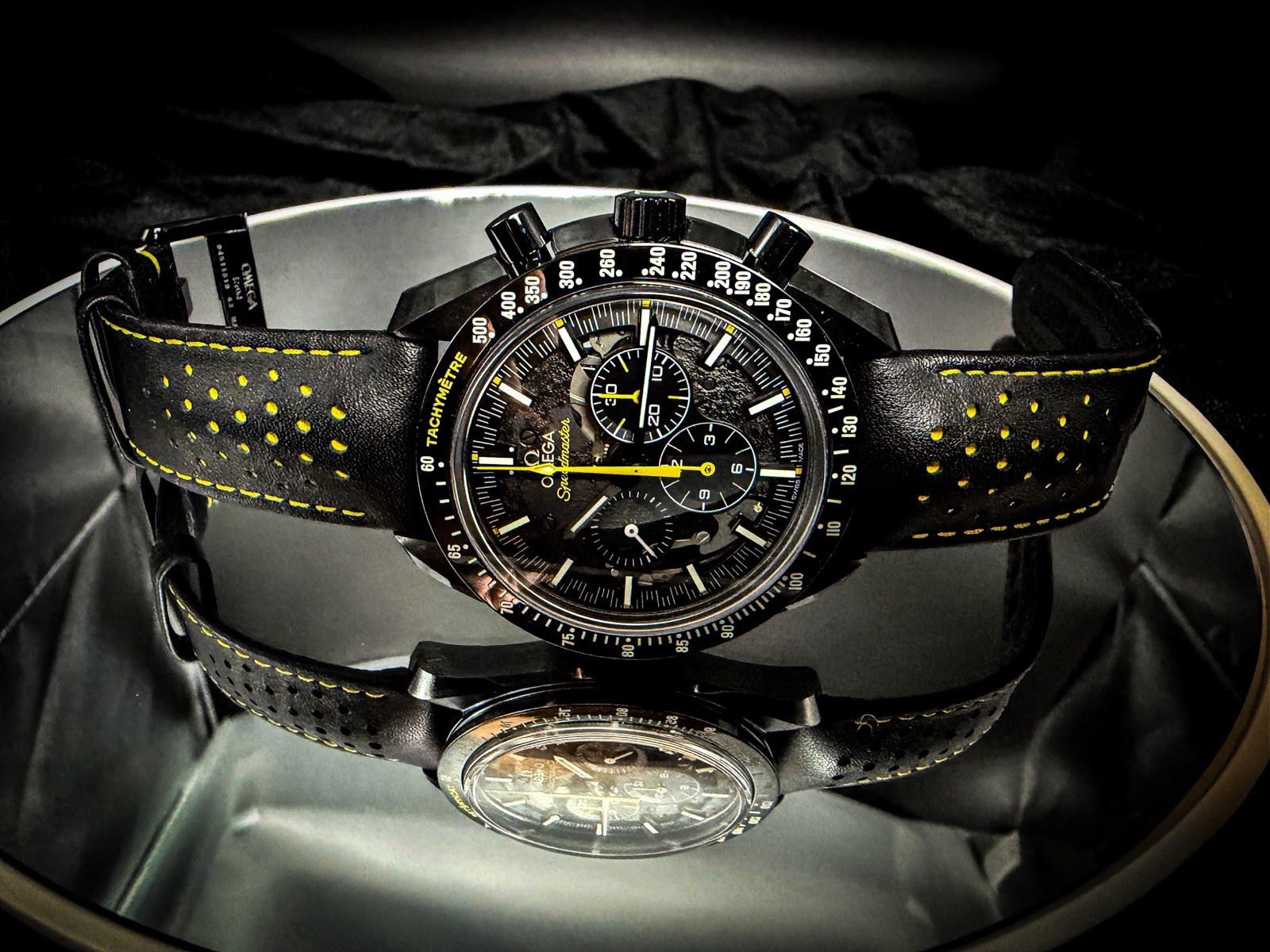 2024 OMEGA Speedmaster Dark Side of the Moon Apollo 8 44.25mm with Box/Papers