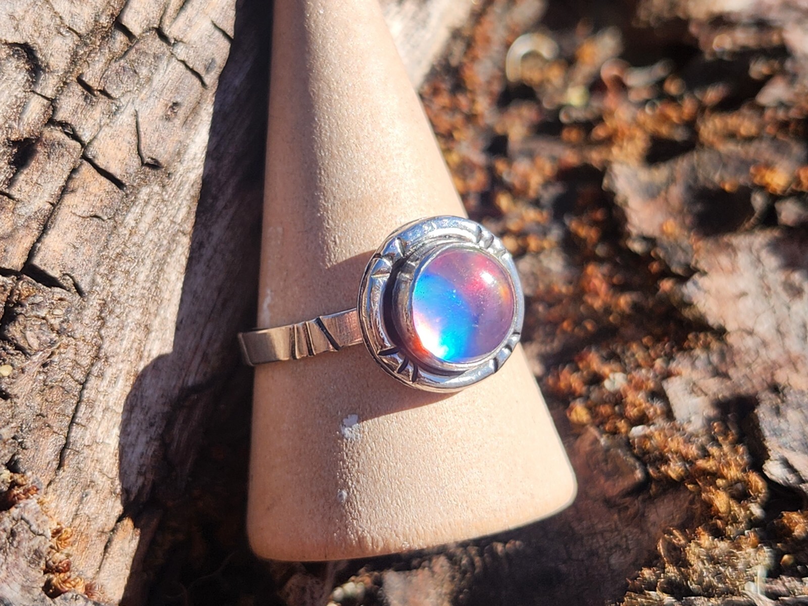 Aurora Opal Handmade Sterling Silver 925 Round Ring, Size 9 Pink Purple