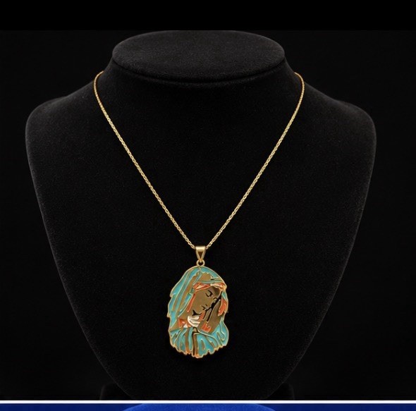 Elegant Gold Ton none tarnished none fade st. Mary Necklace Turquoise