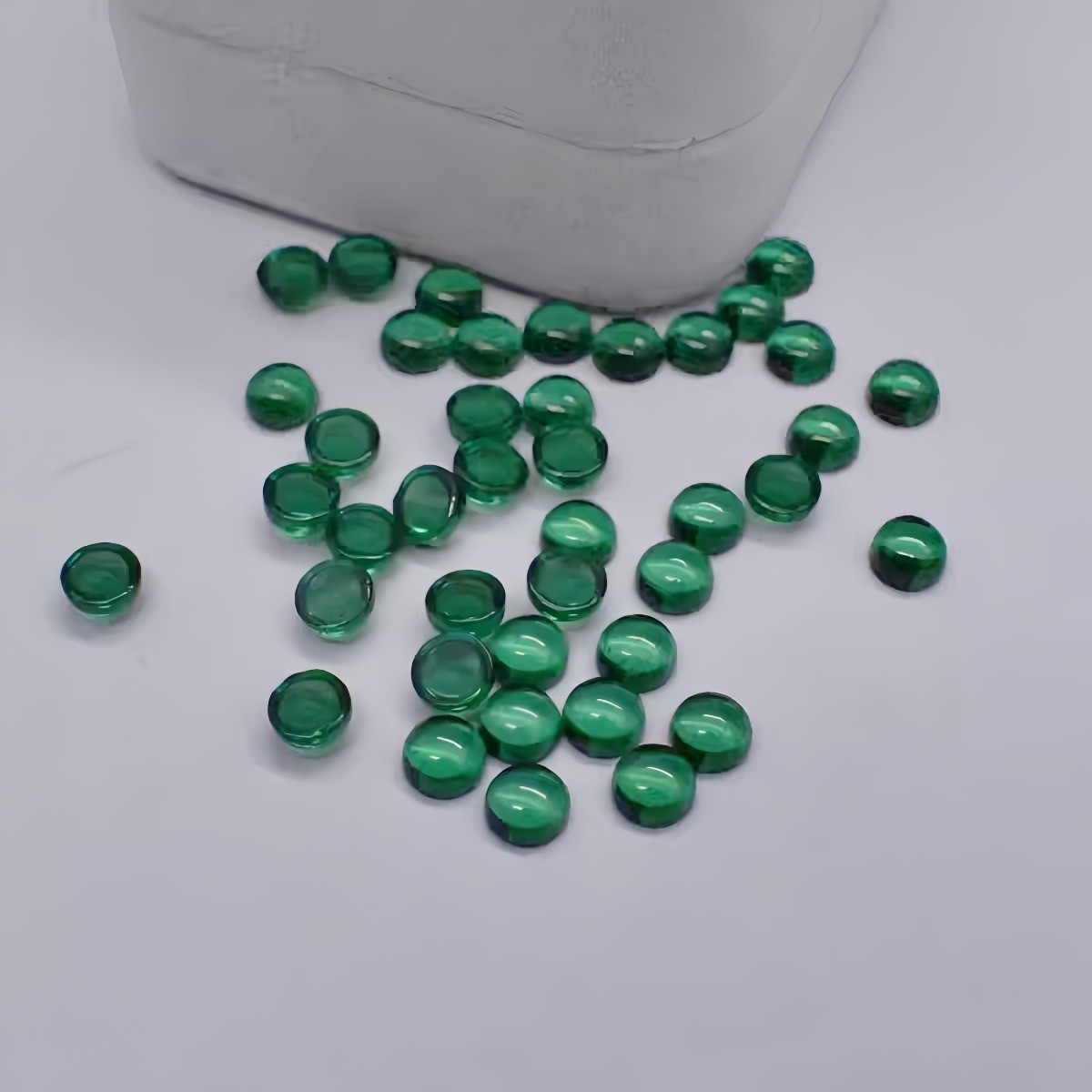 10pcs Round Rich Green Emerald Cabochon Smooth Polished Flat Back 1mm-4mm