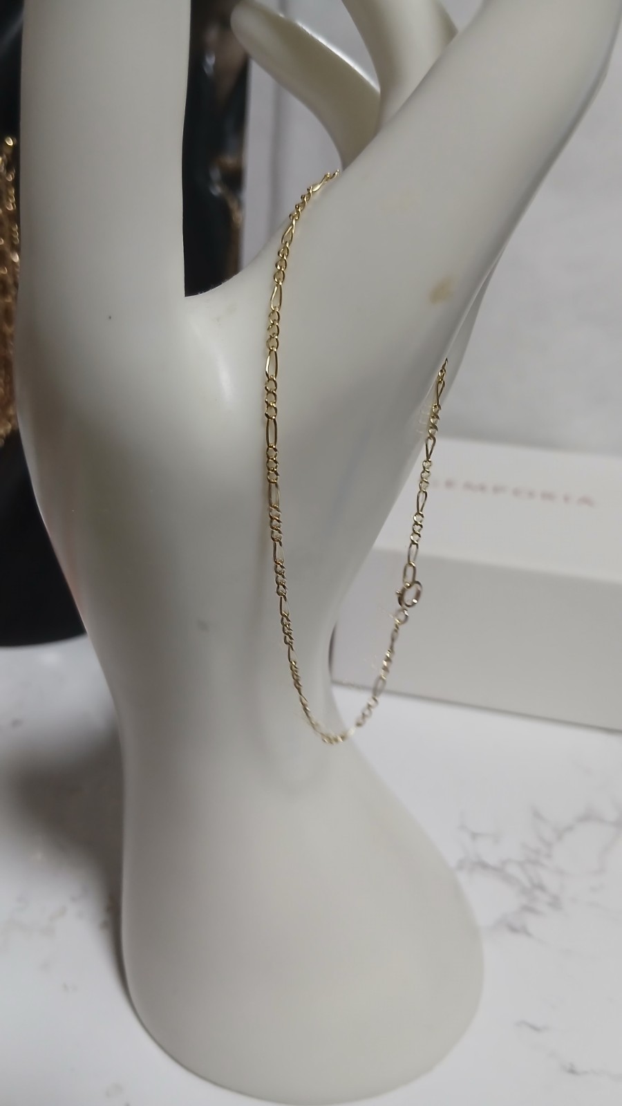 9ct Yellow Gold Bracelet.