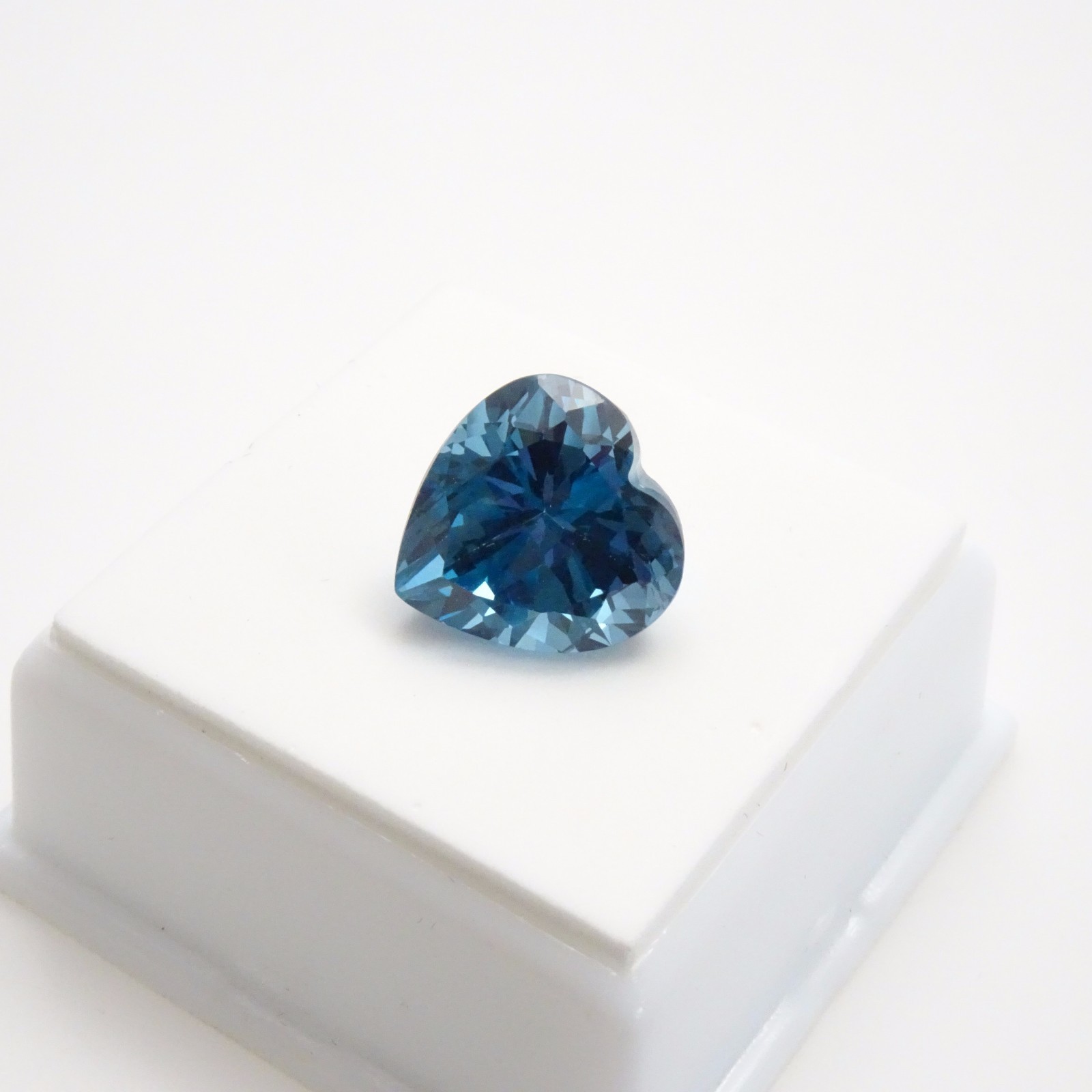 London Blue Topaz – Heart – 9.81ct -12.6×13.05mm – Topaz Loose Gemstone